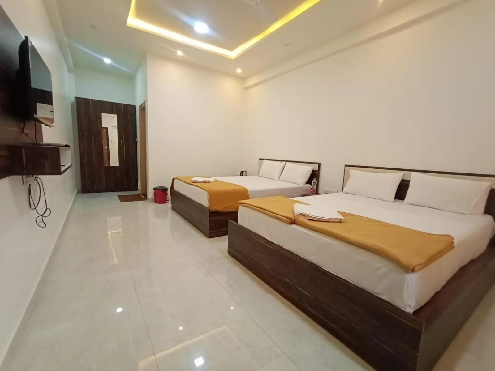 Deluxe Queen Room with Two Queen Beds in Kurinji Inn