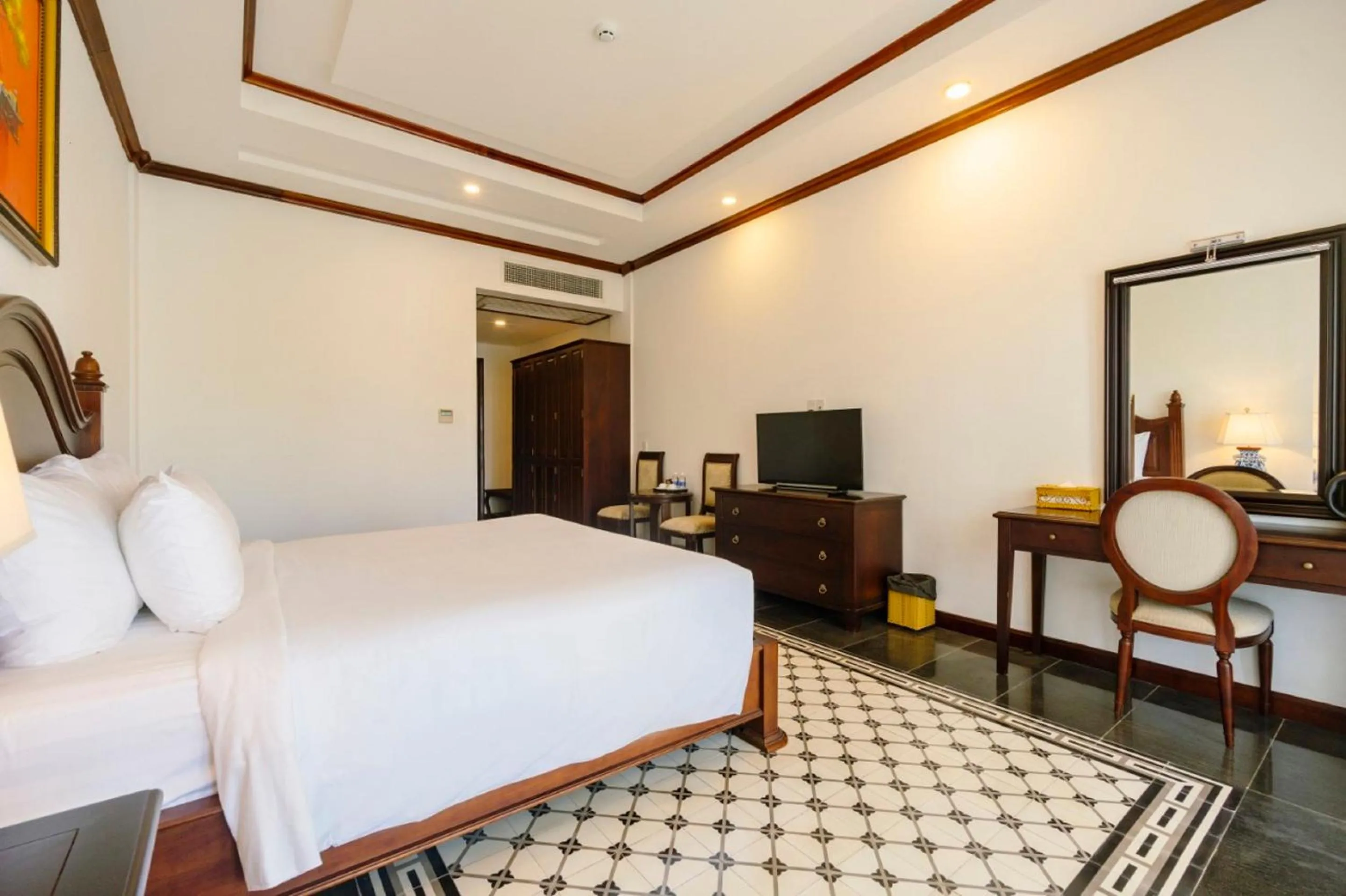 Deluxe Double or Twin Room with Pool View in Tahiti Resort