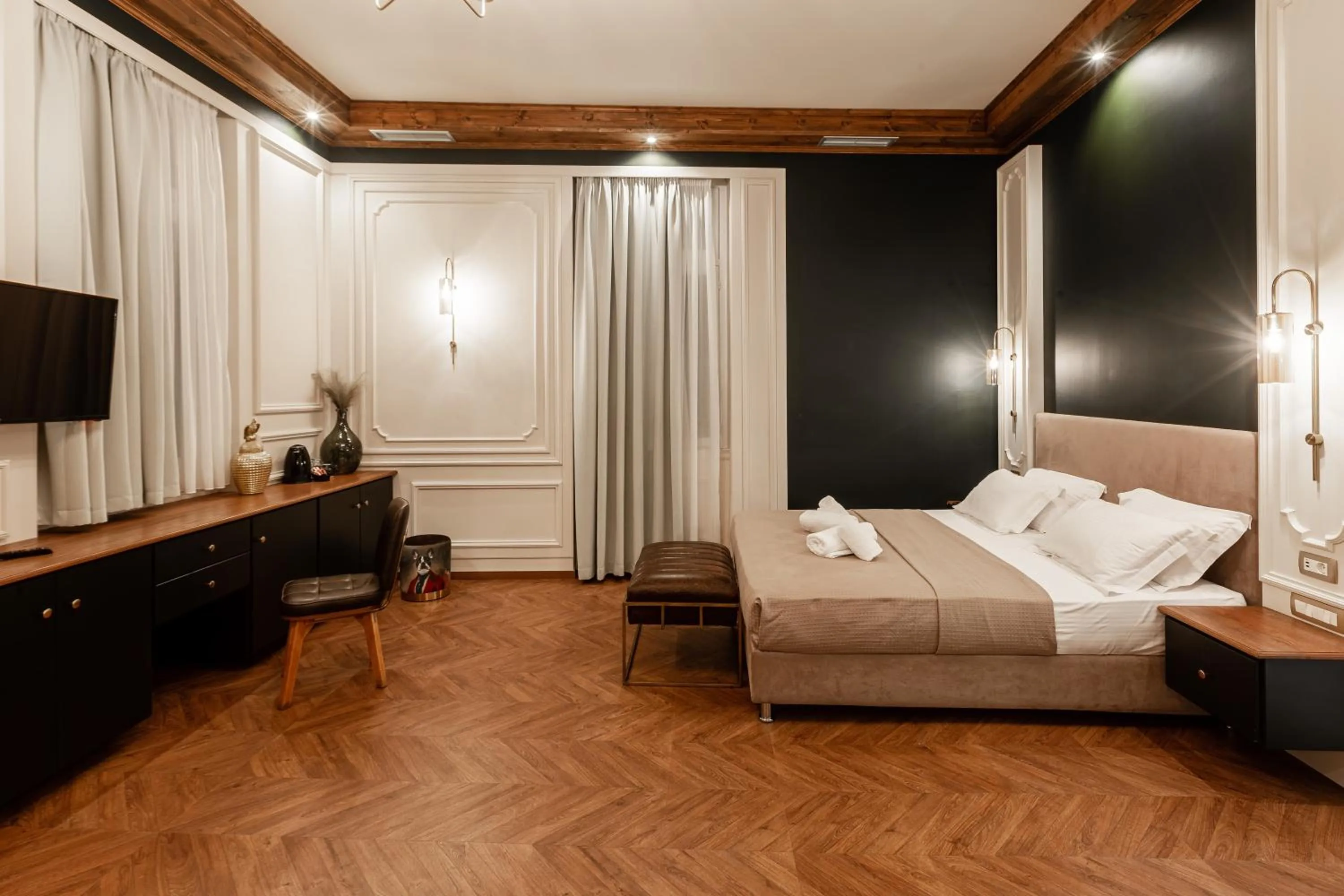 Deluxe Studio in King Othon Boutique Hotel