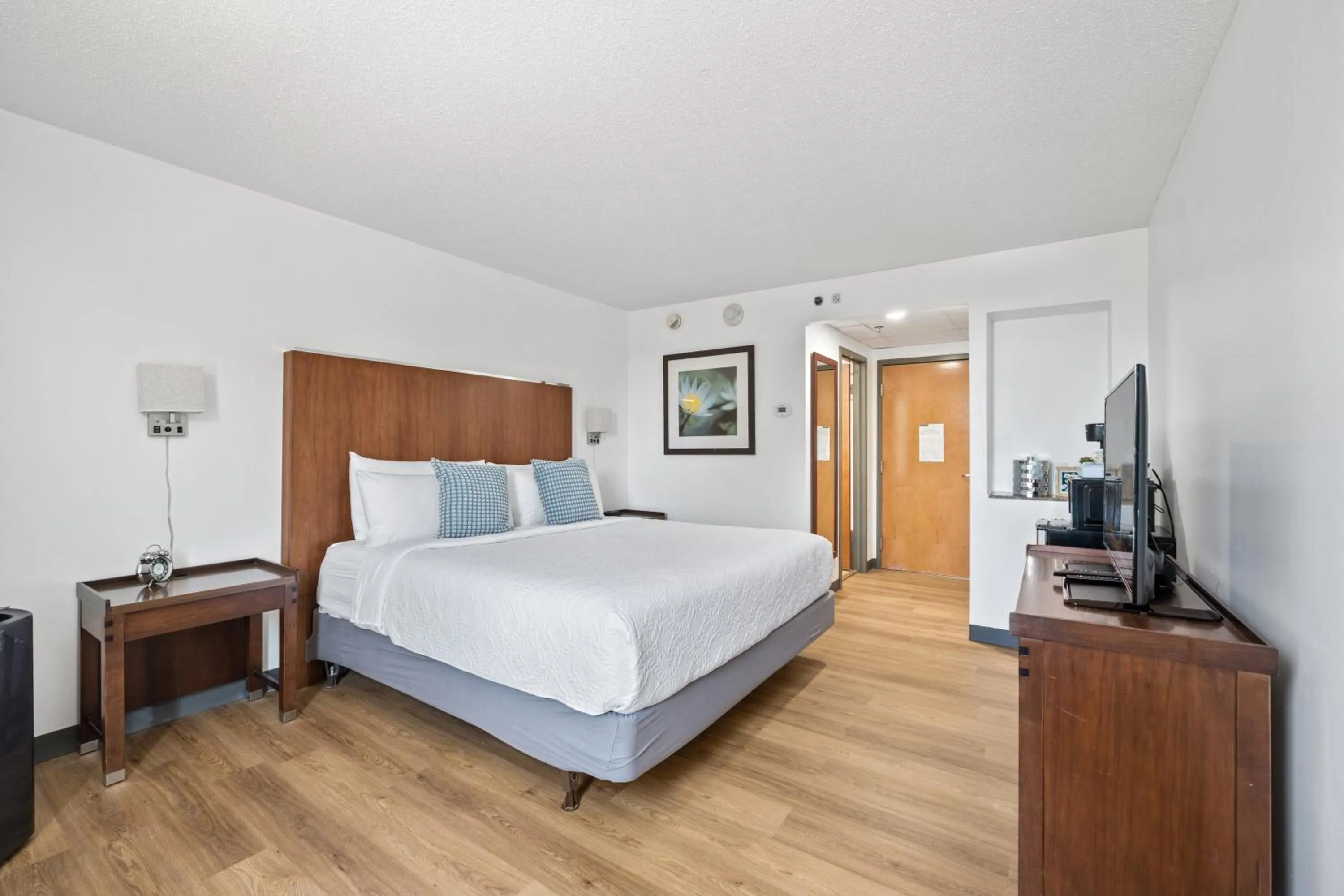 Superior King Room in 315 LoSo Hotel Airport