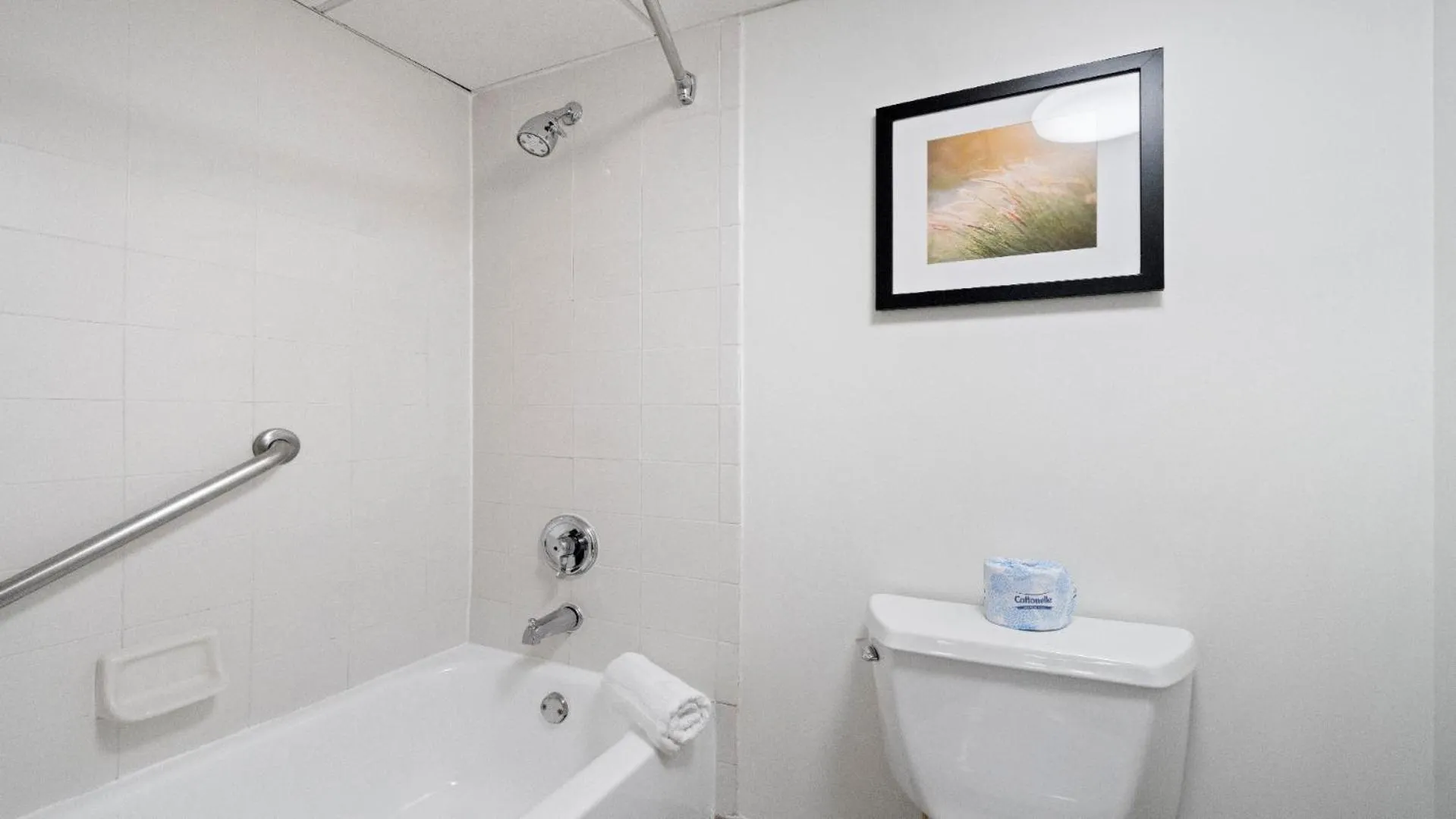 Family Suite in 315 LoSo Hotel Airport