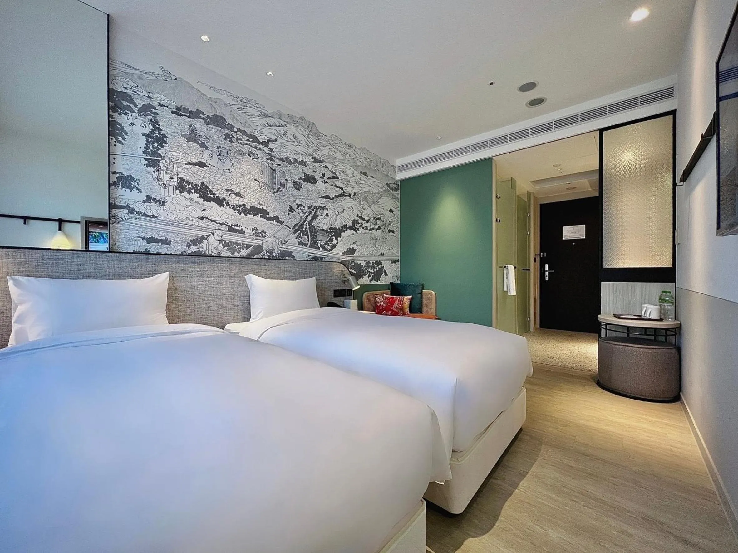 Deluxe Twin Room in Boutech JianTan Hotel