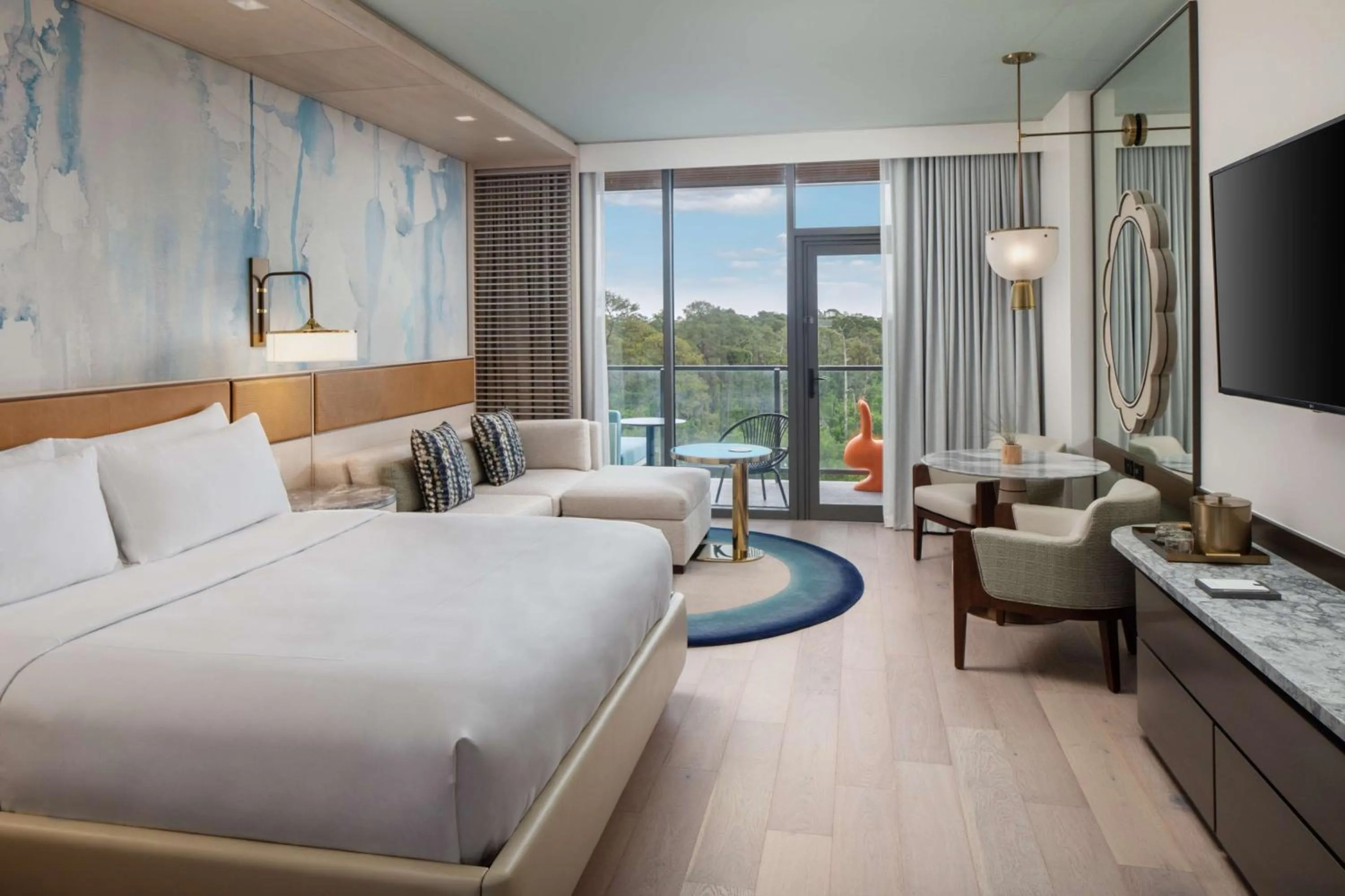 Deluxe King Room with Balcony in Conrad Orlando