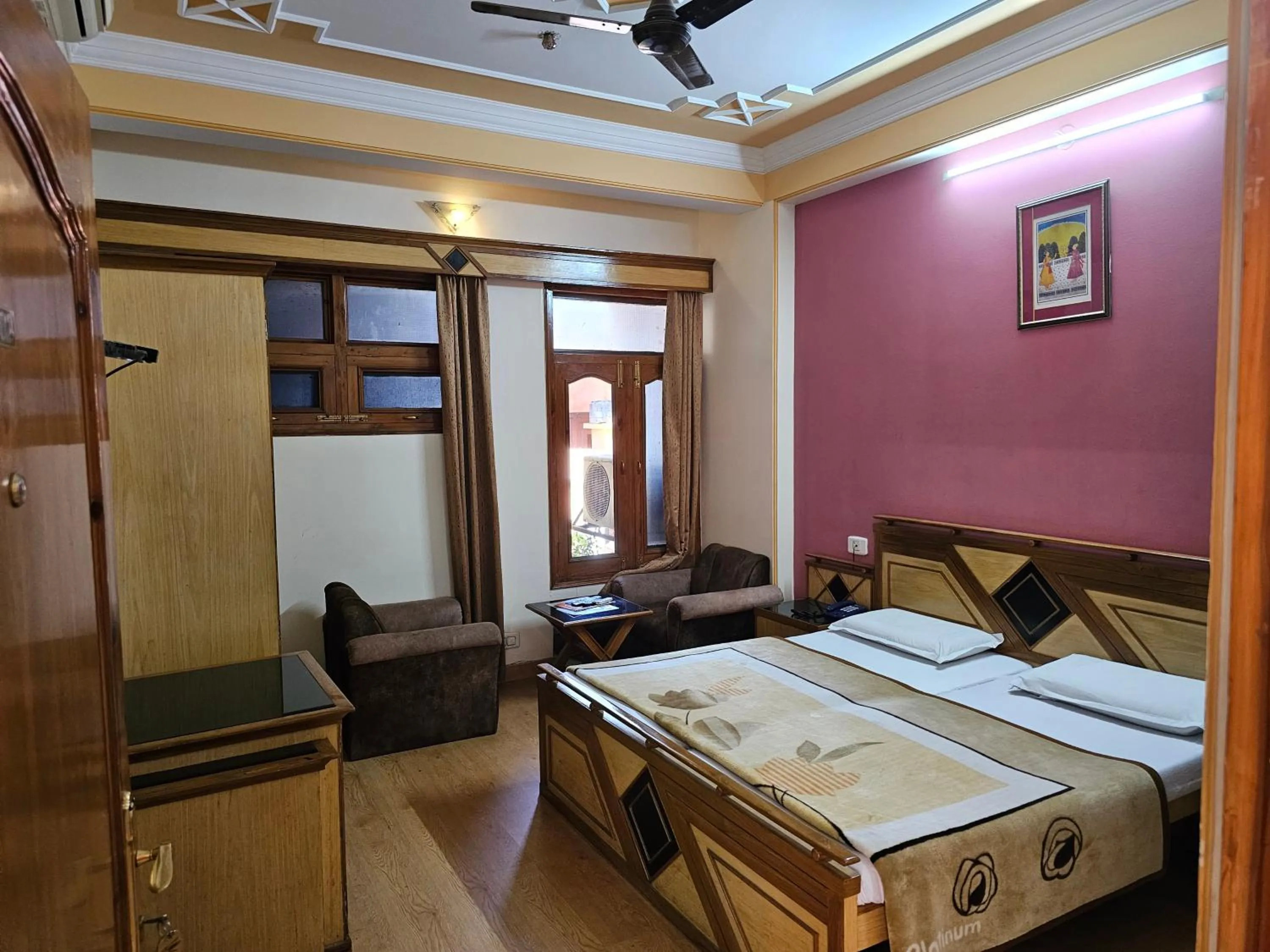 Deluxe Room in HOTEL CITY HEART