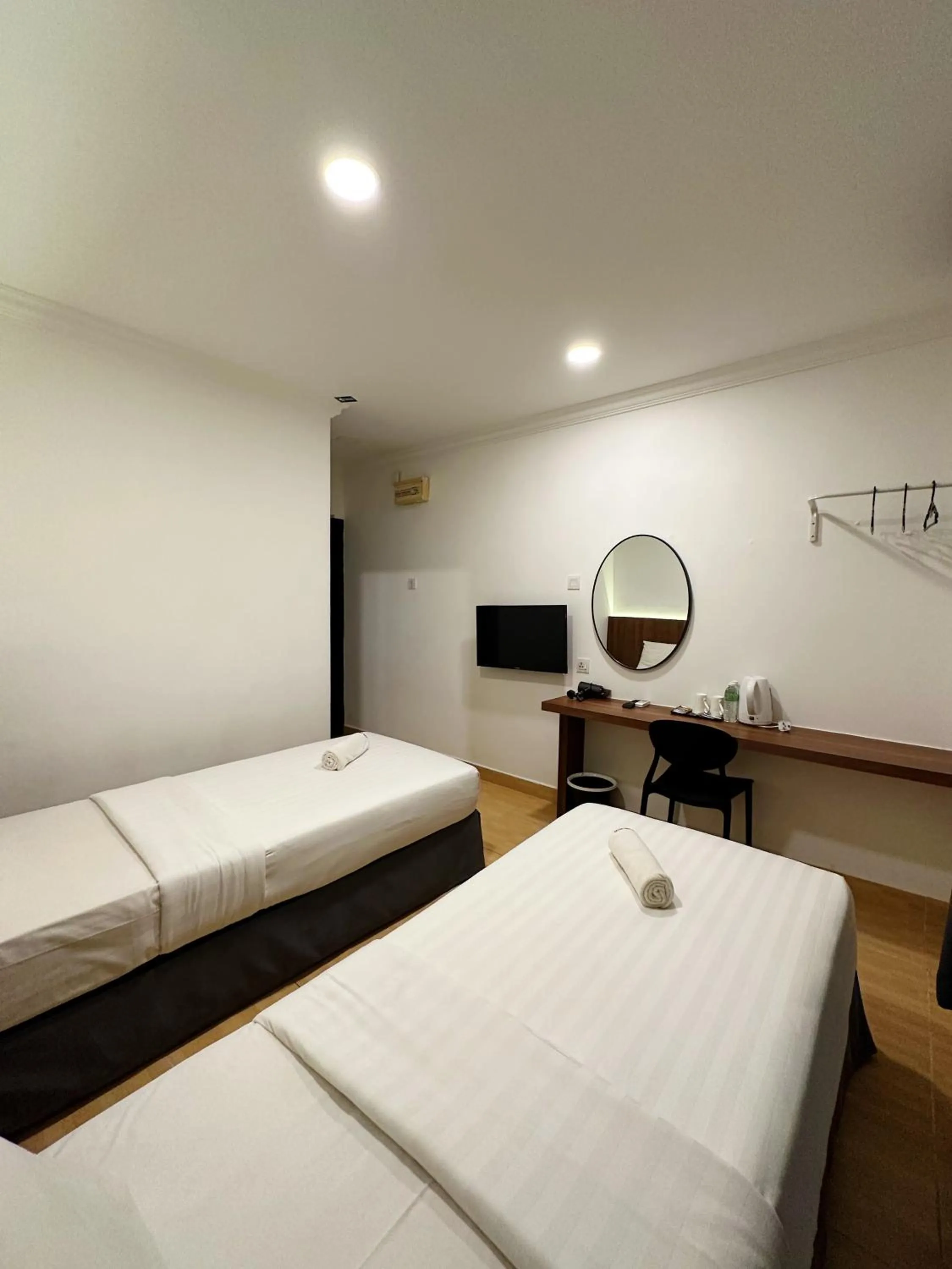 Standard Twin Room in Gemilang Hotel