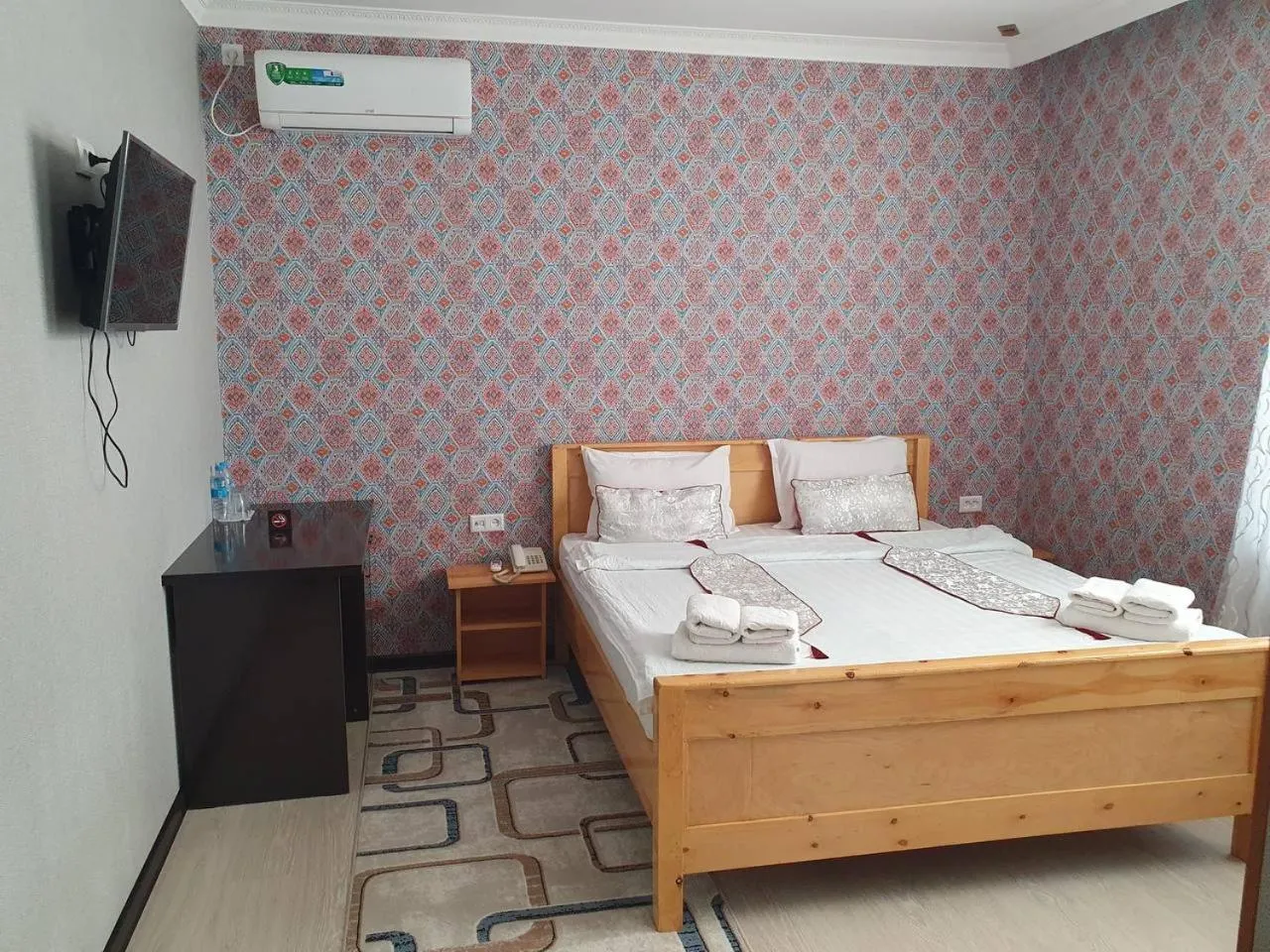 Double Room with Private Bathroom in Qamar Hotel