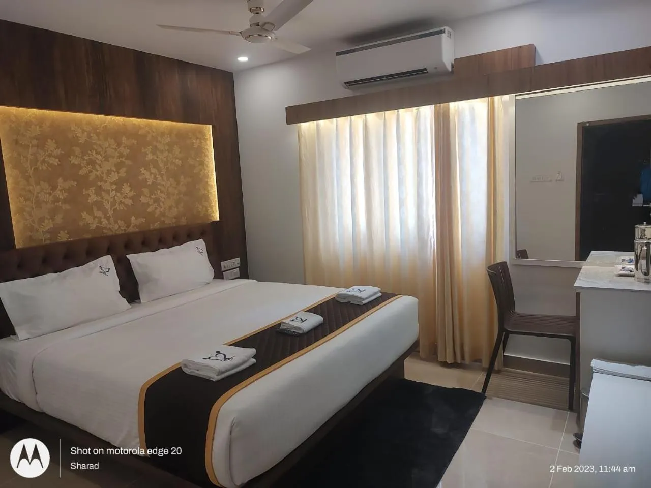 Standard King Room in HOTEL IDHAYA