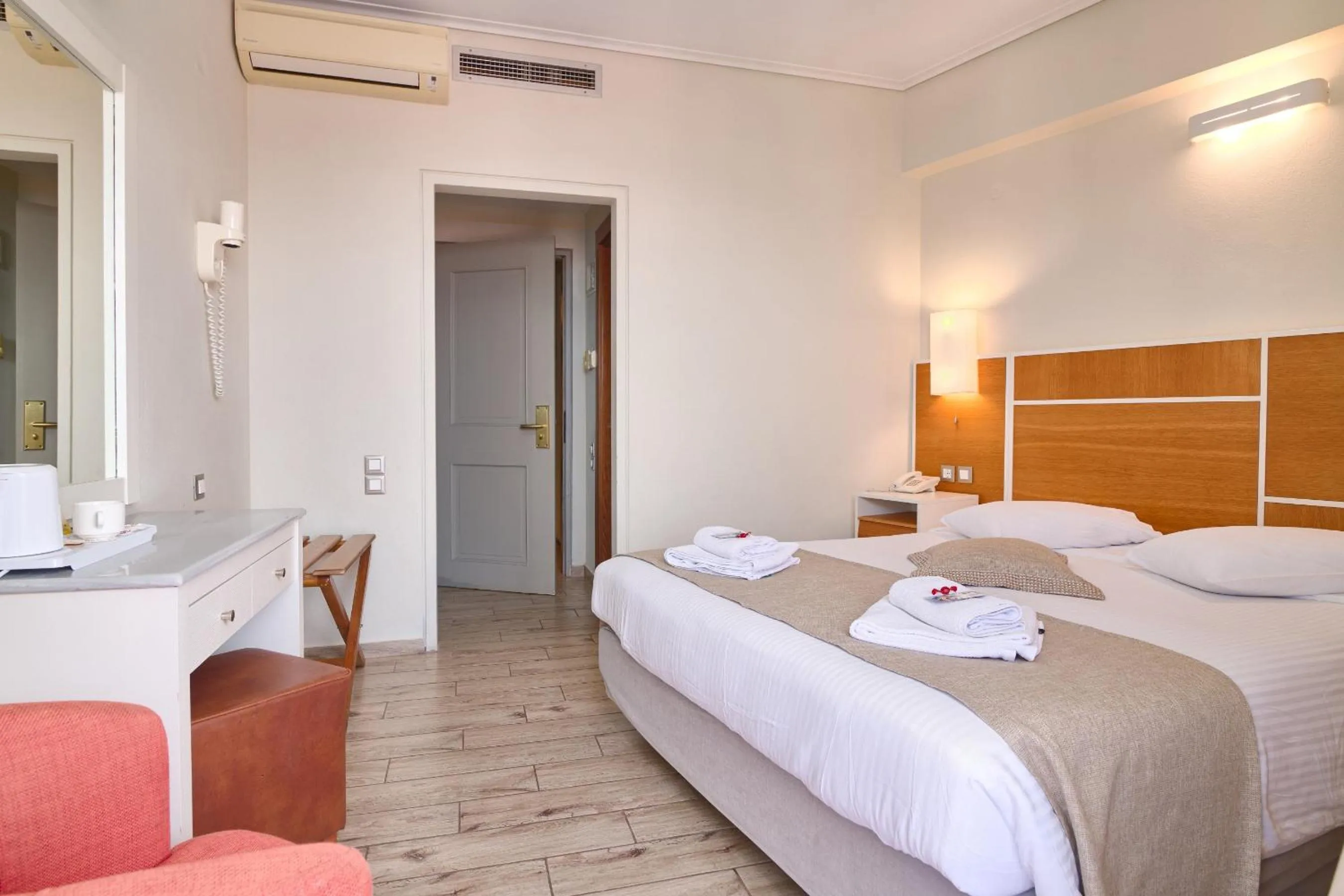 Special Offer - Family Interconnecting Rooms in Fedriades Delphi Hotel