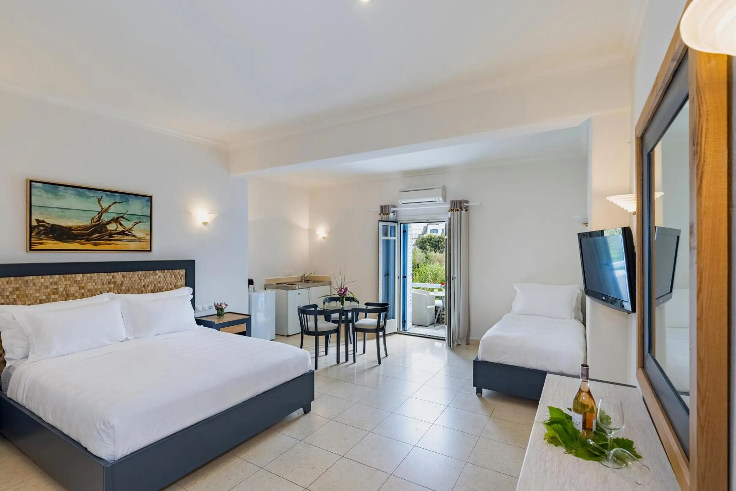 Standard Triple Room - Annex in Petinos Hotel