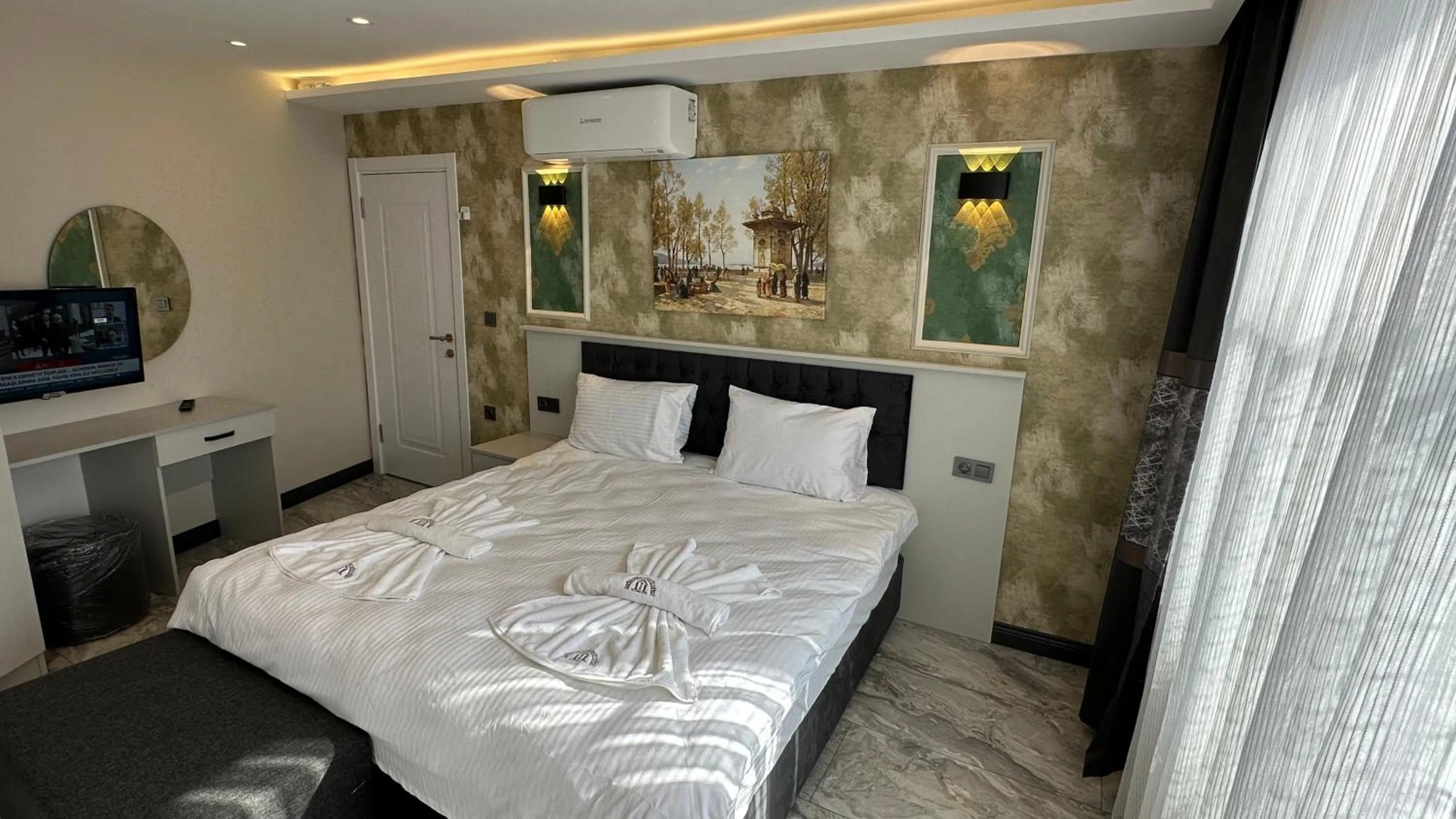 Three-Bedroom Apartment in Mar Boutique Apartment