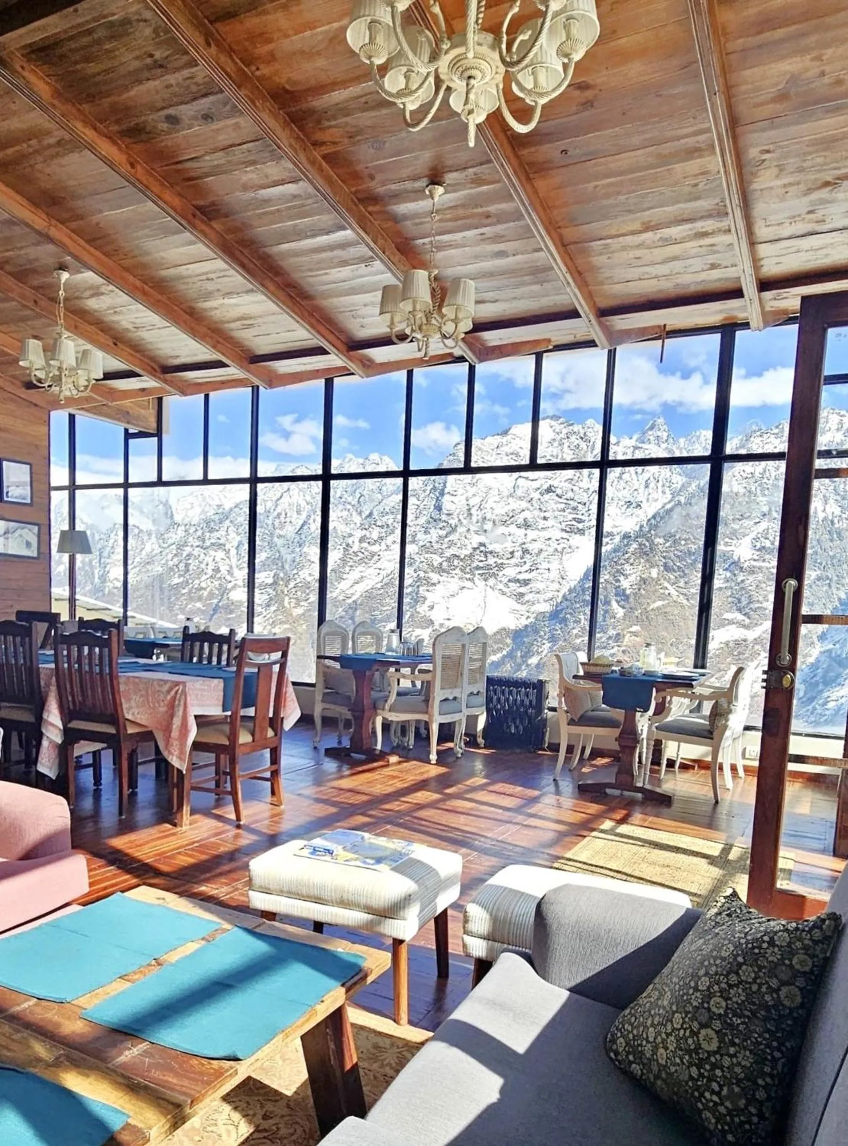Faraway Cottages, Auli