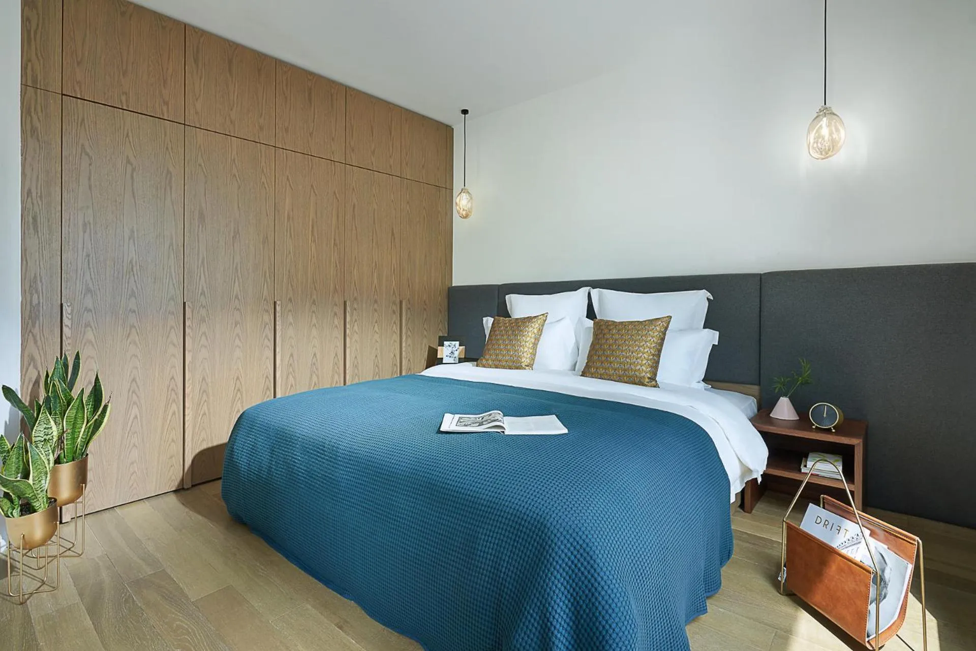 One-Bedroom Suite in basePLUS-Shanghai BINJIANG Serviced Apartment