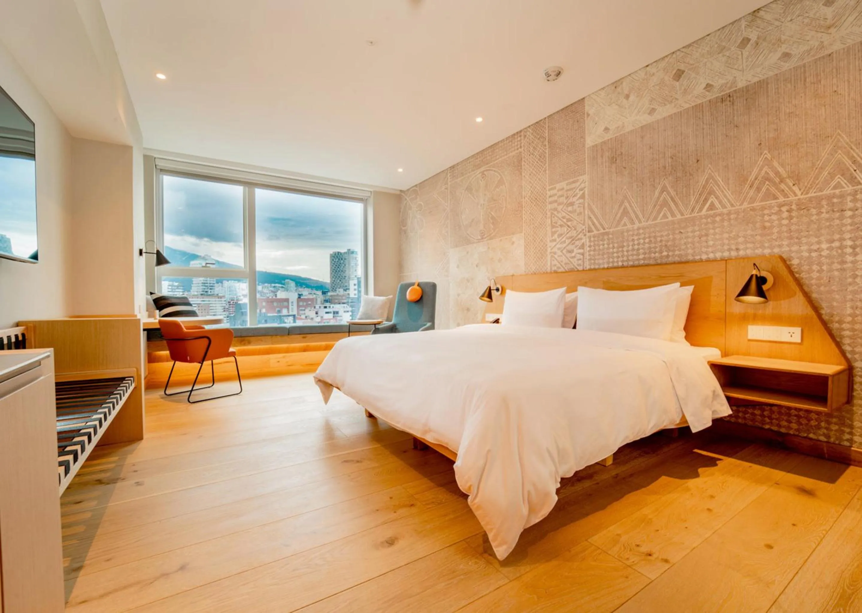 King Room - Disability Access in GO Quito Hotel