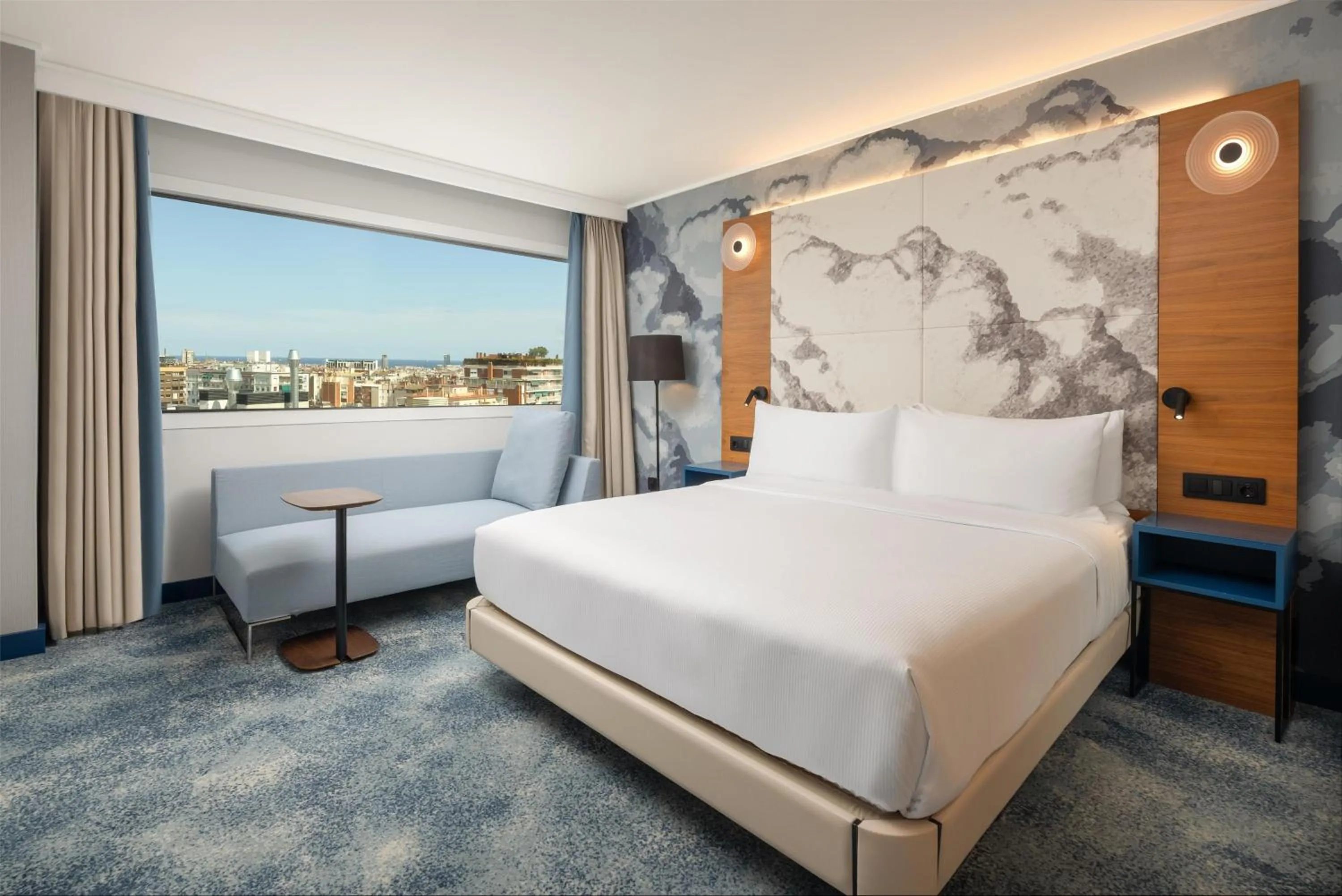 One-Bedroom Executive King Suite with Lounge Access in Hilton Barcelona