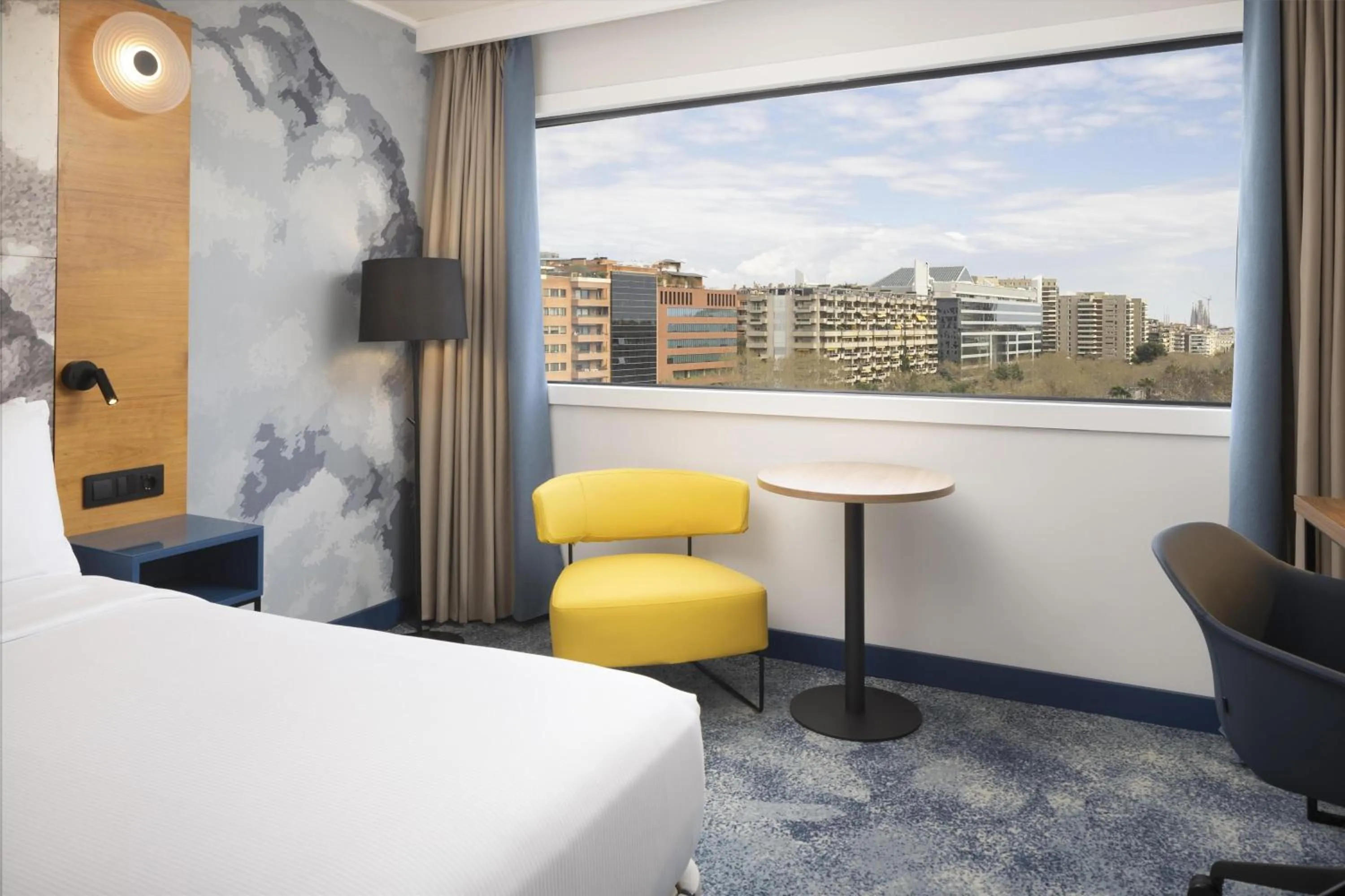 Double Room with City View - Top Floor in Hilton Barcelona