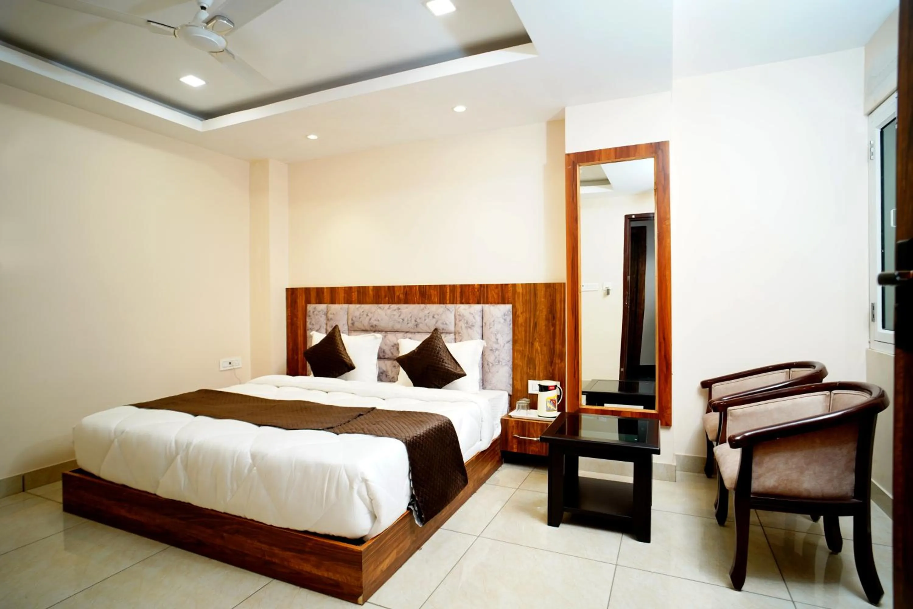 HOTEL ARSH RFESIDENCY