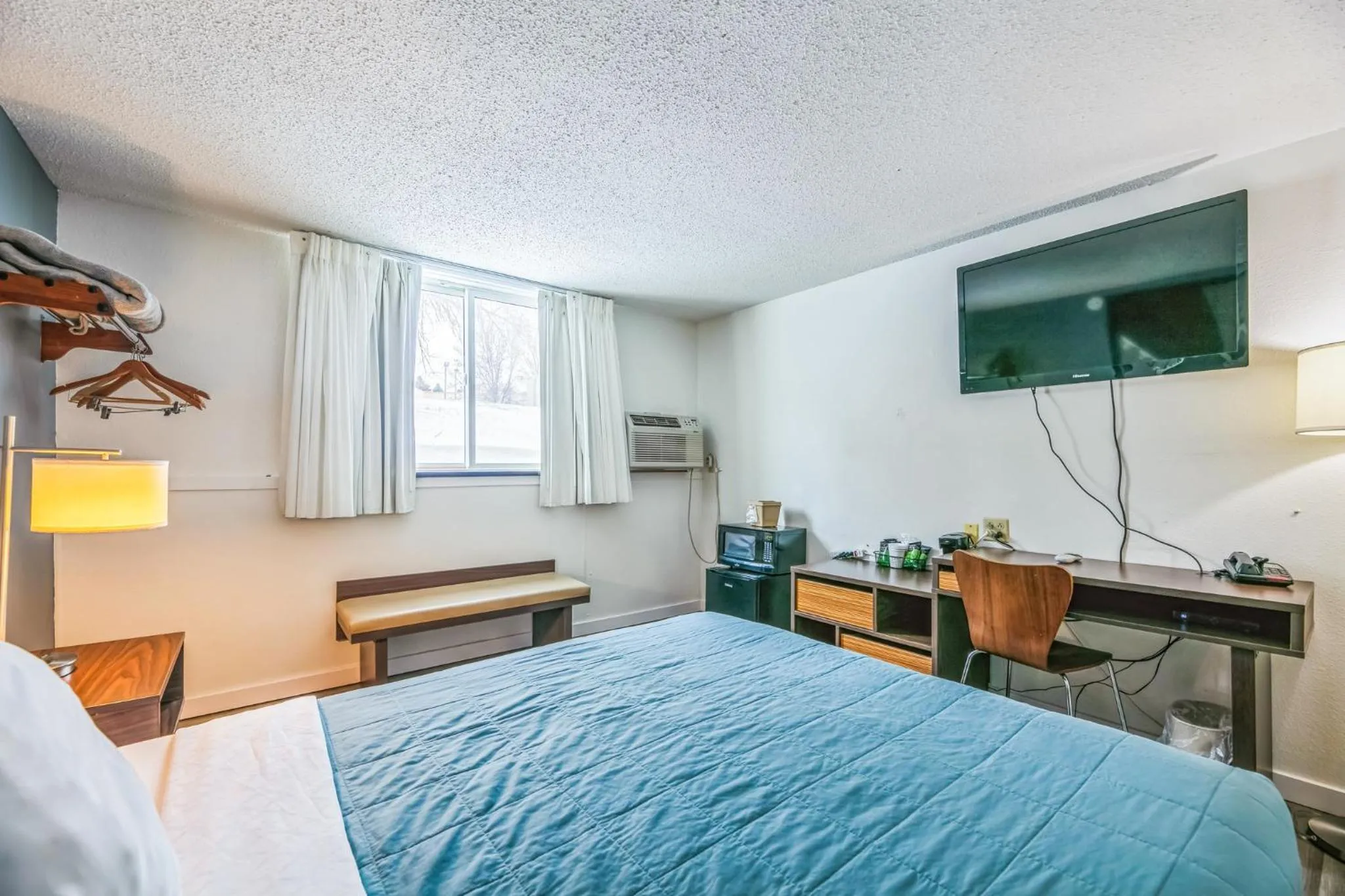 Standard Queen Room in Hotel 8