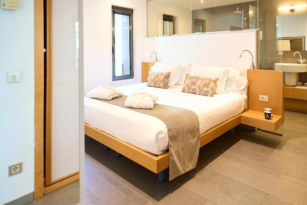 Suite with Private Swimming Pool in NM Suites by Escampa Hotels