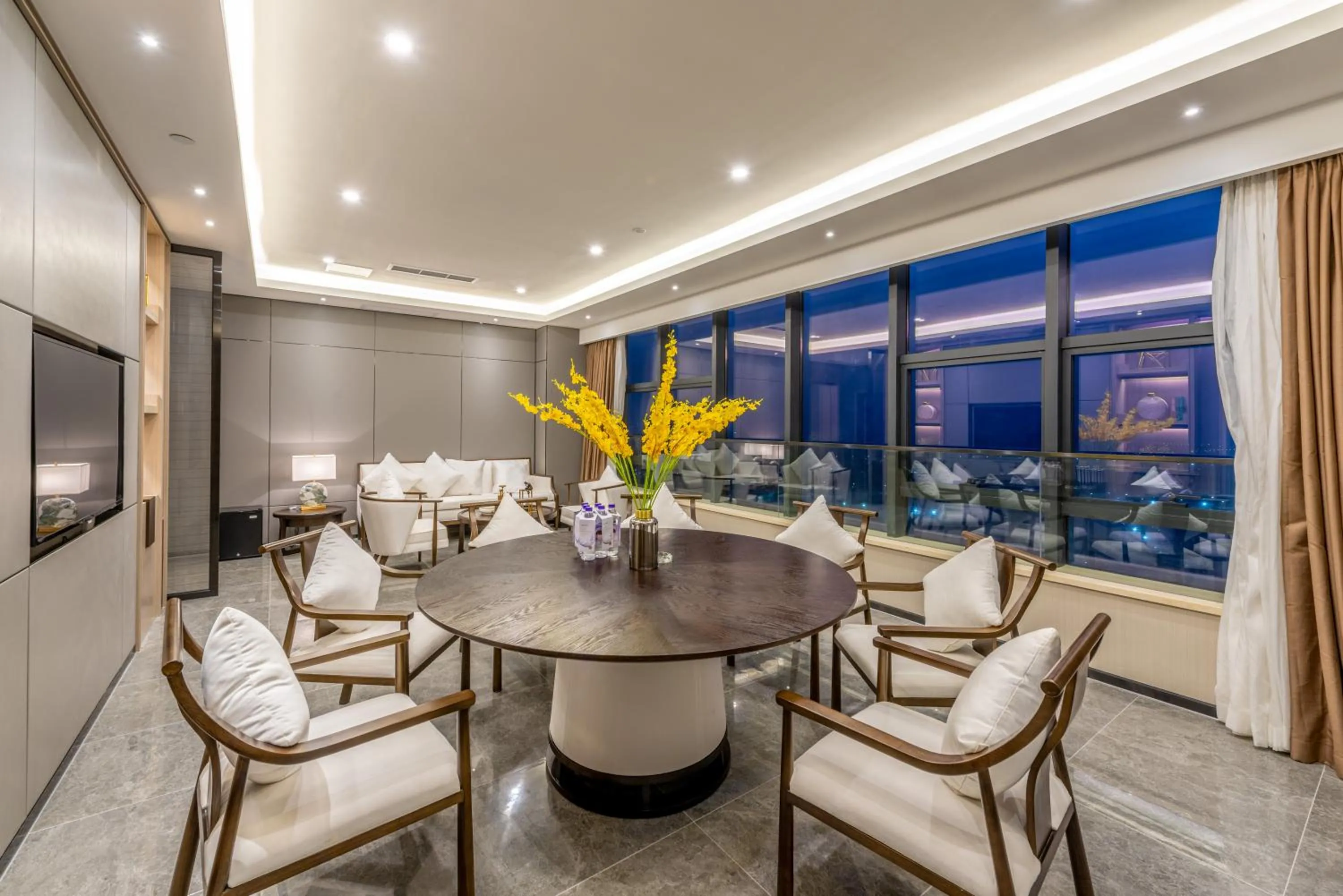 Executive Suite in Qingyuan Argyle Hotel