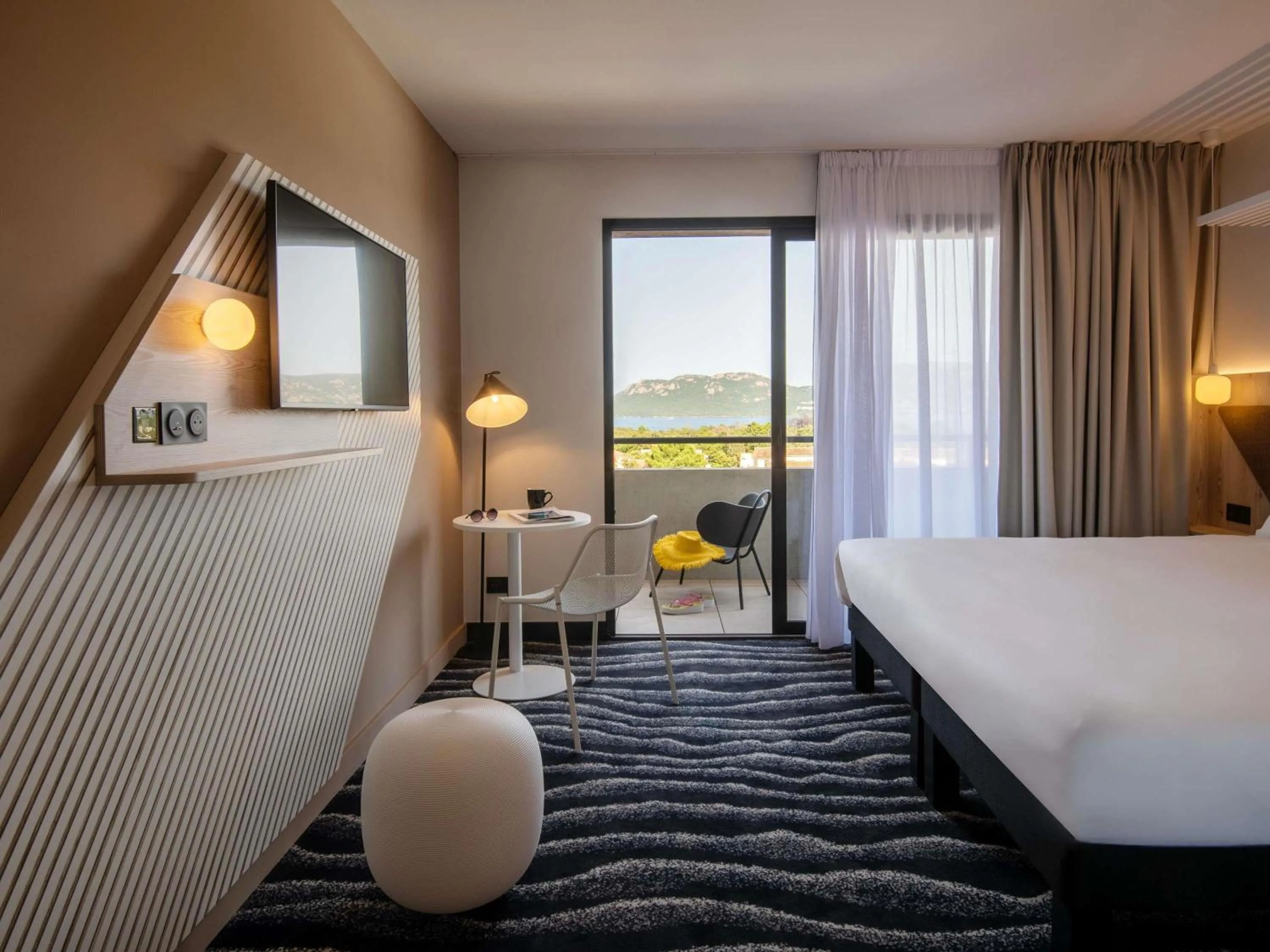 Standard Double Room with Balcony in ibis Styles Porto Vecchio