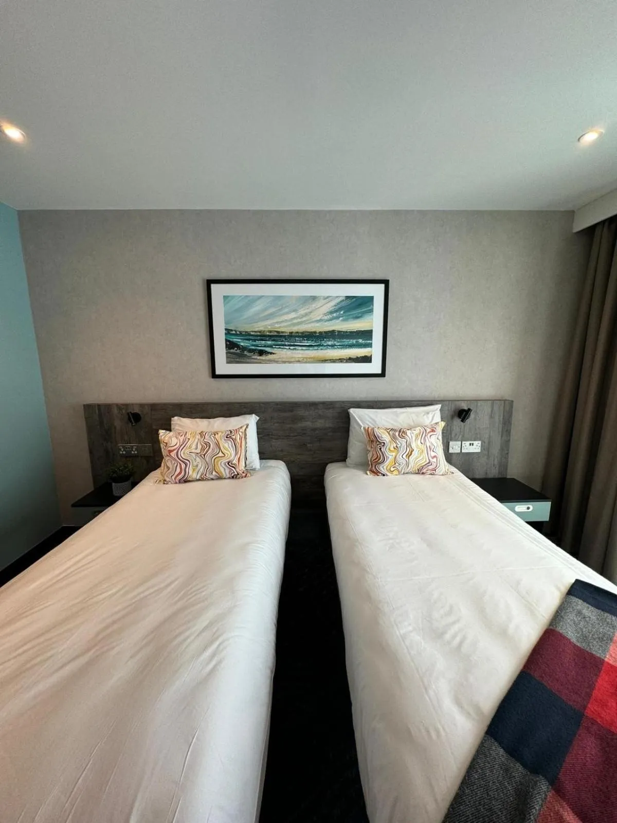 Standard Twin Room in ibis Styles Paignton