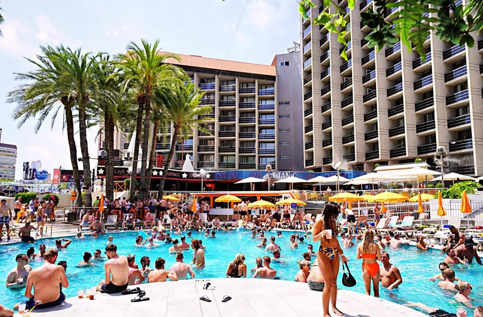 Marina Resort Benidorm - The Original Benidorm Vibe Marina Resort Benidorm - The Original Benidorm Vibe