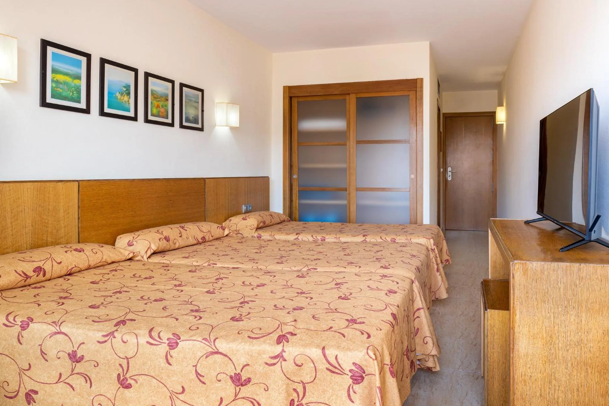 Triple Room (3 Adults) in htop Palm Beach & SPA #htopEnjoy