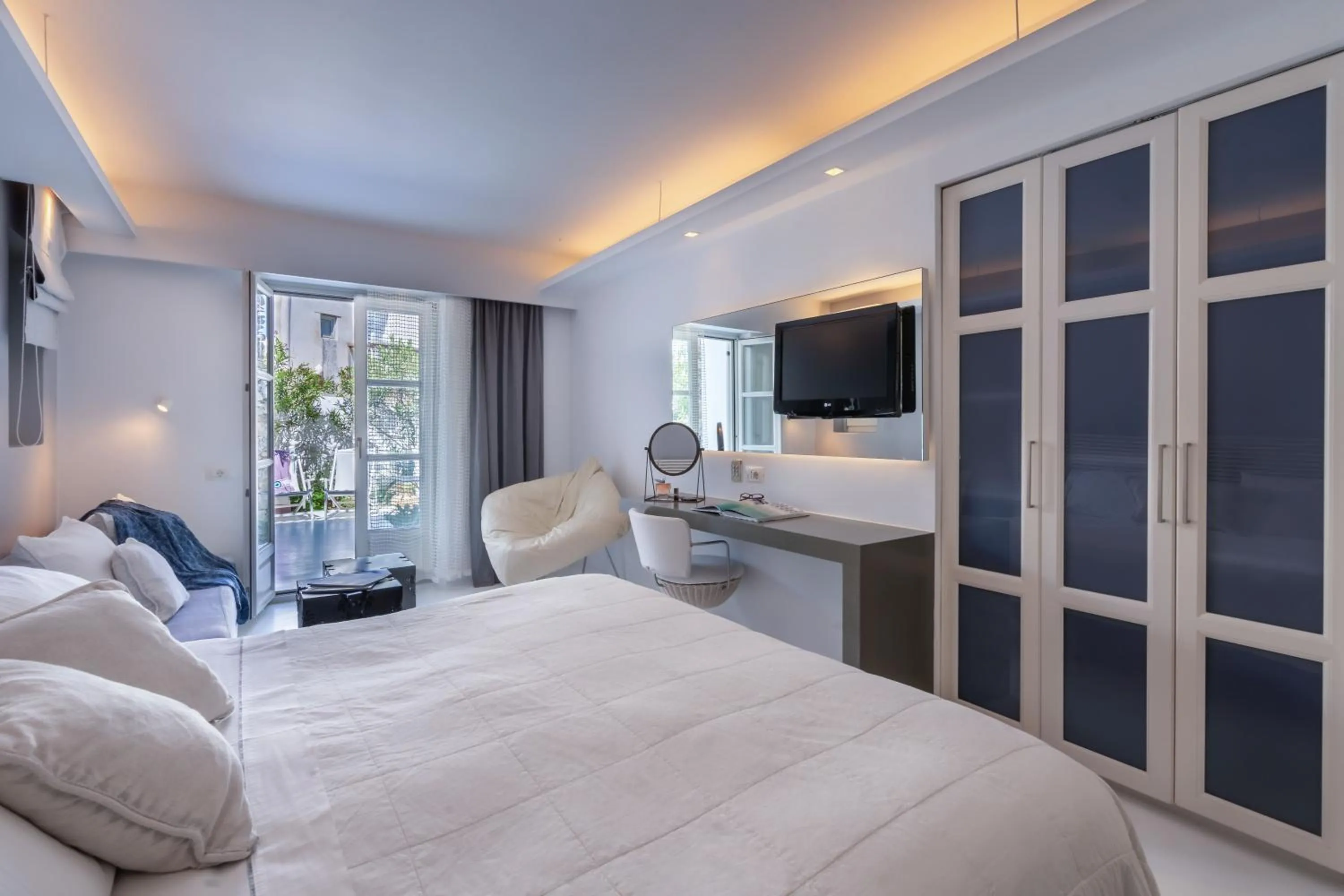 Superior Double Room with Garden View in Semeli Hotel Mykonos