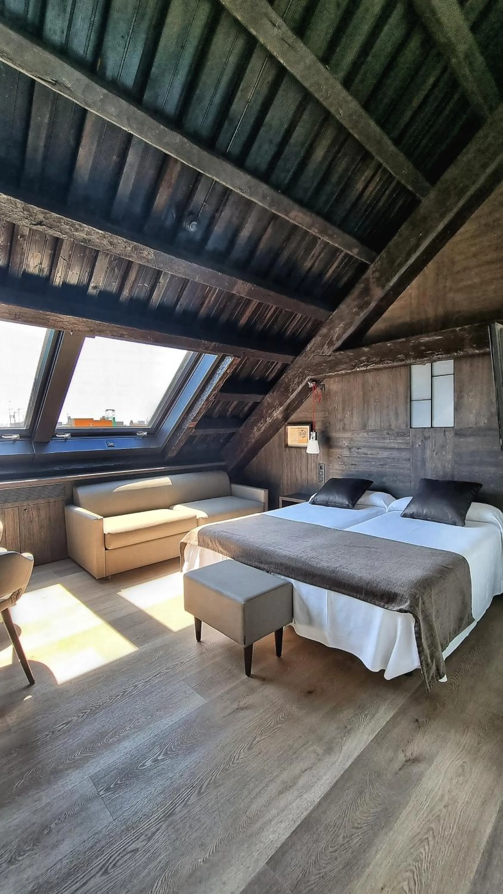 Triple Penthouse Room in Hotel Sant Agustí