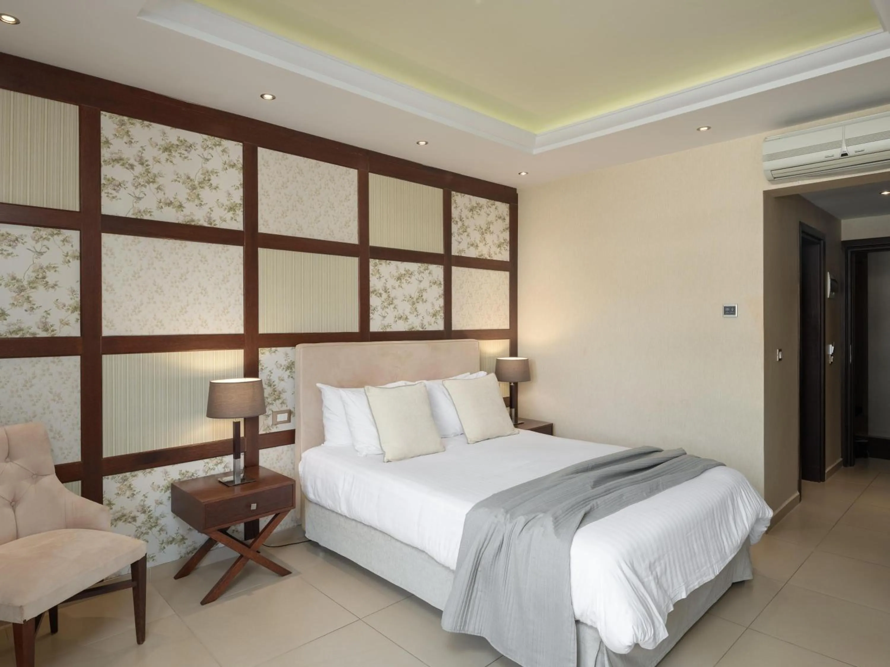 Special Offer Room in Theartemis Palace