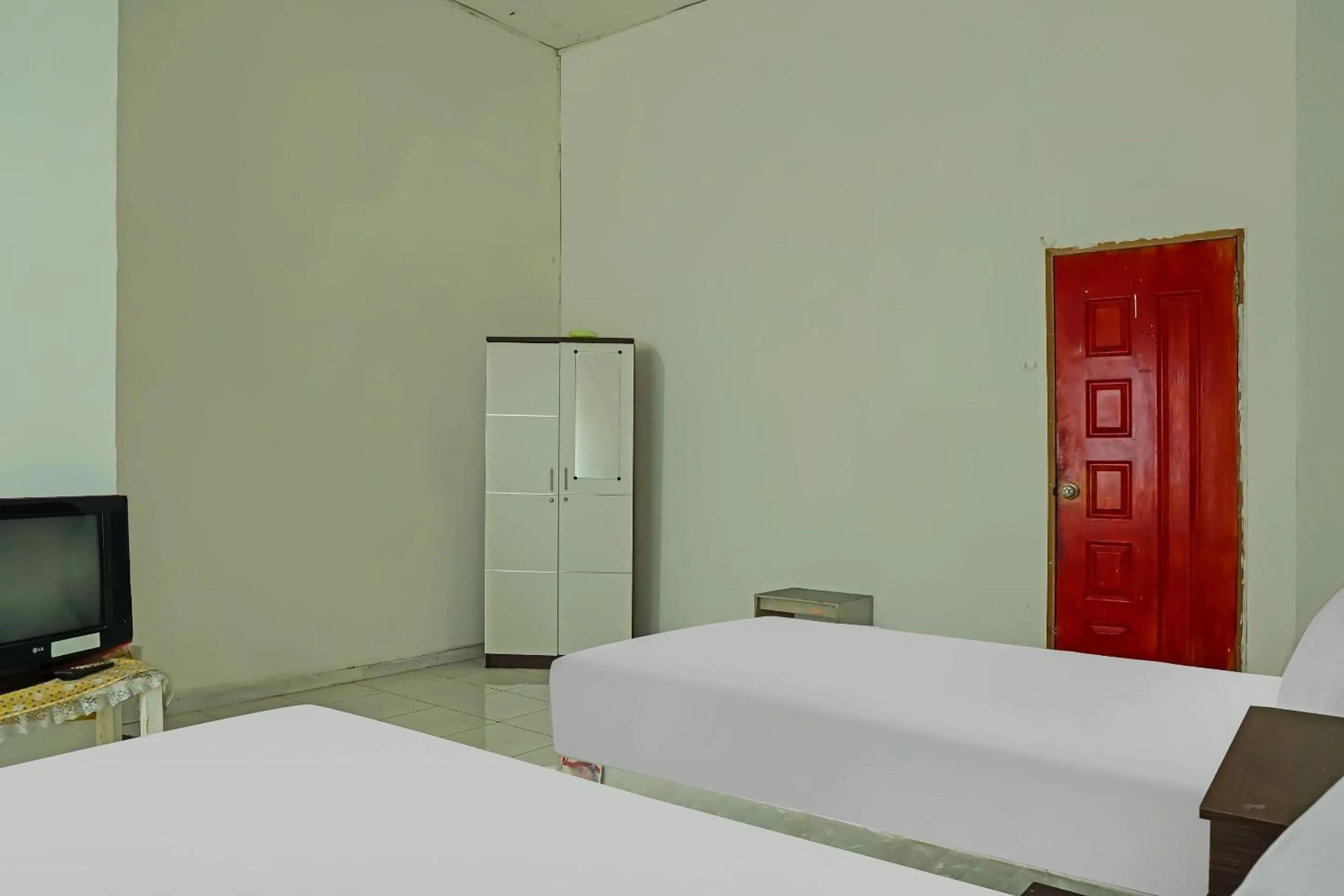 Economy Twin Room in Hotel O Wilma Kost Syariah