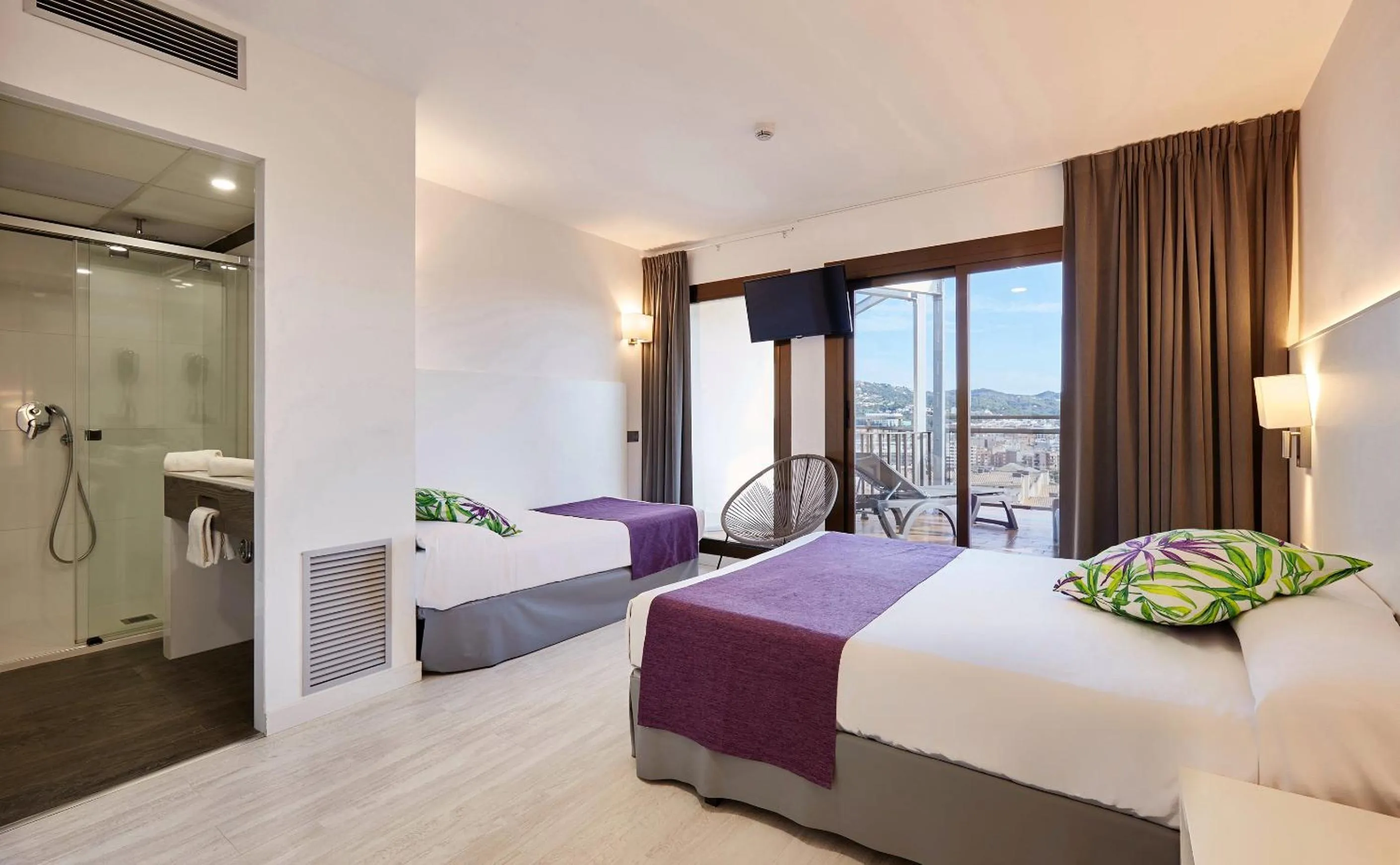 Superior Triple Room in Hotel Samba