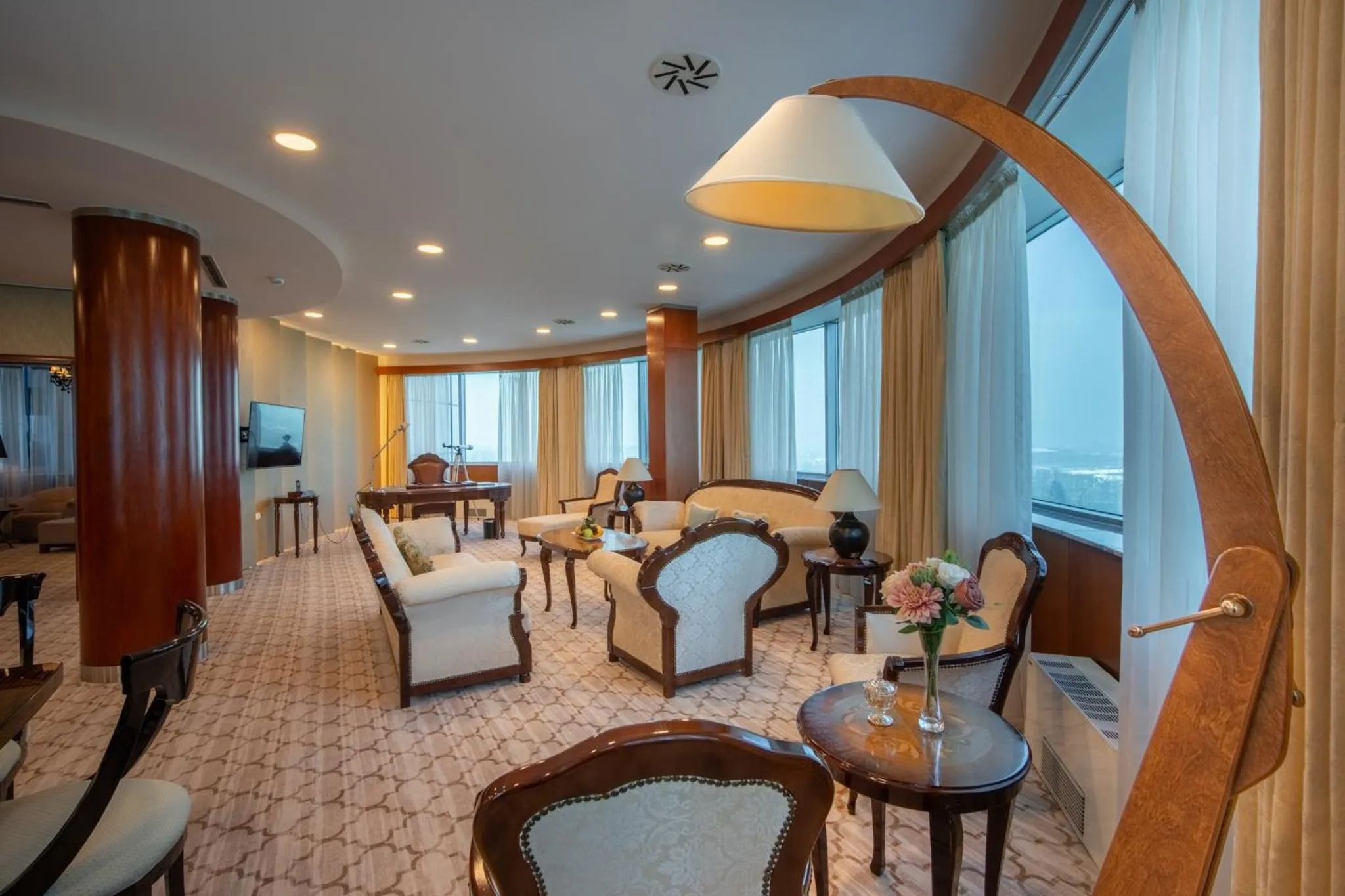 Presidential Suite in Radon Plaza