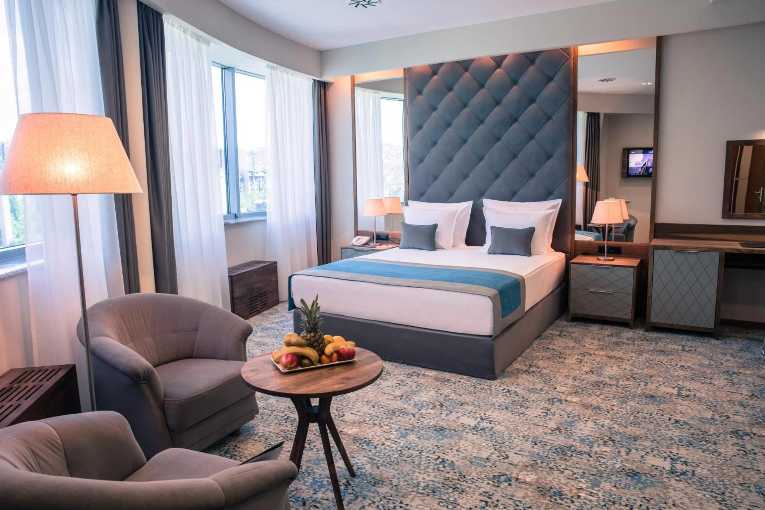 Deluxe Double Room in Radon Plaza