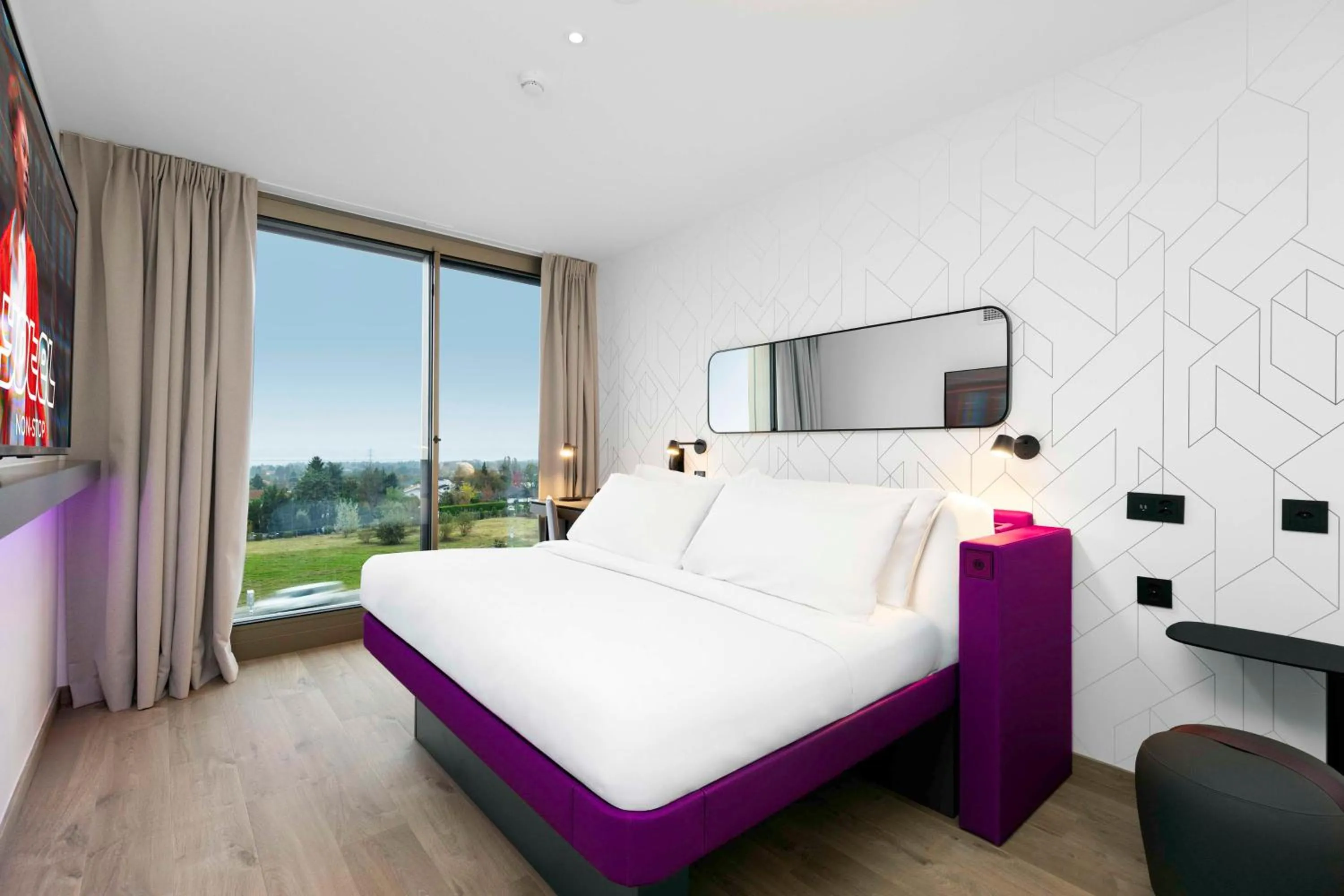 Suite in YOTEL Geneva Lake