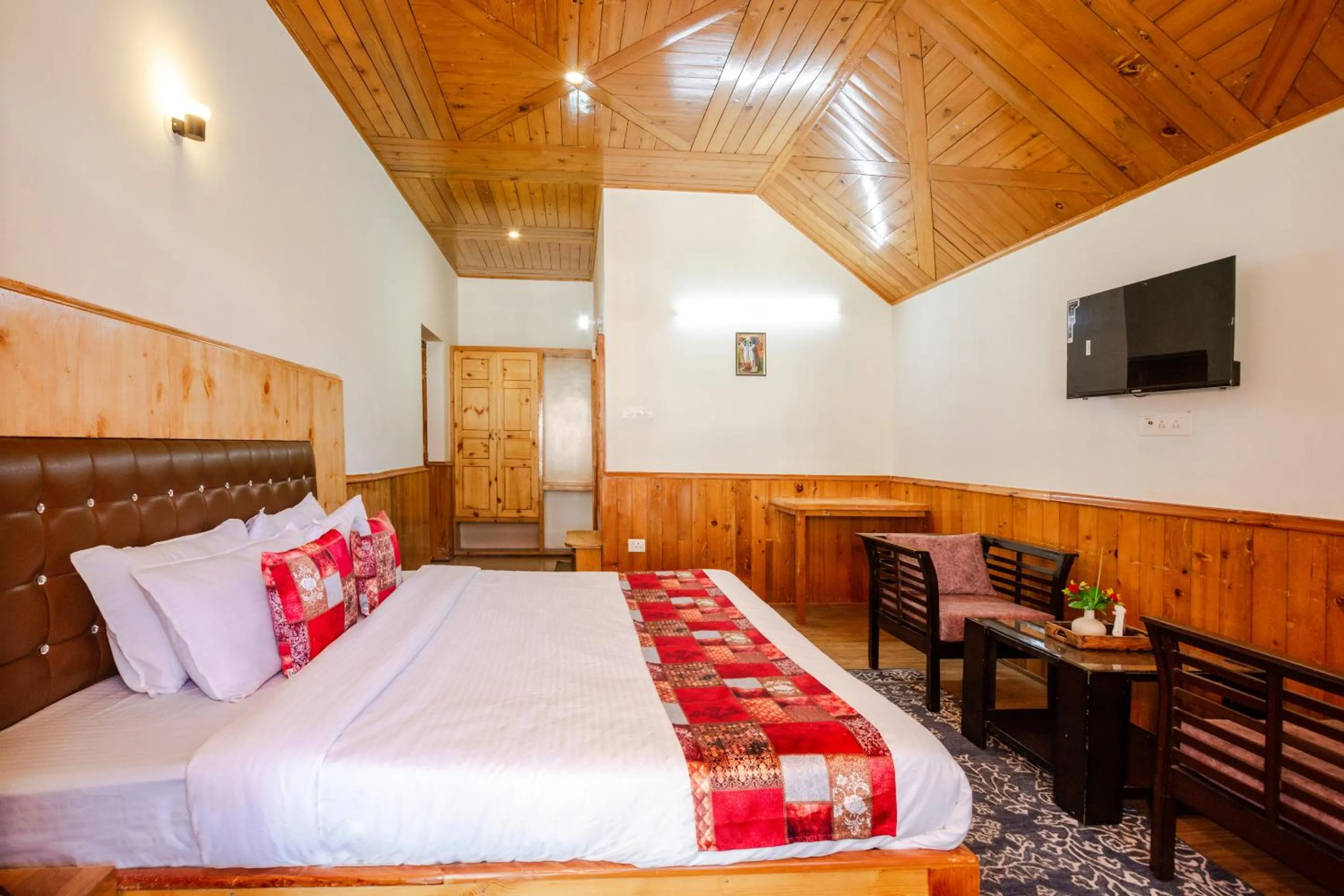 Two-Bedroom House in Tripli Hotels Conifer Wood Cottage