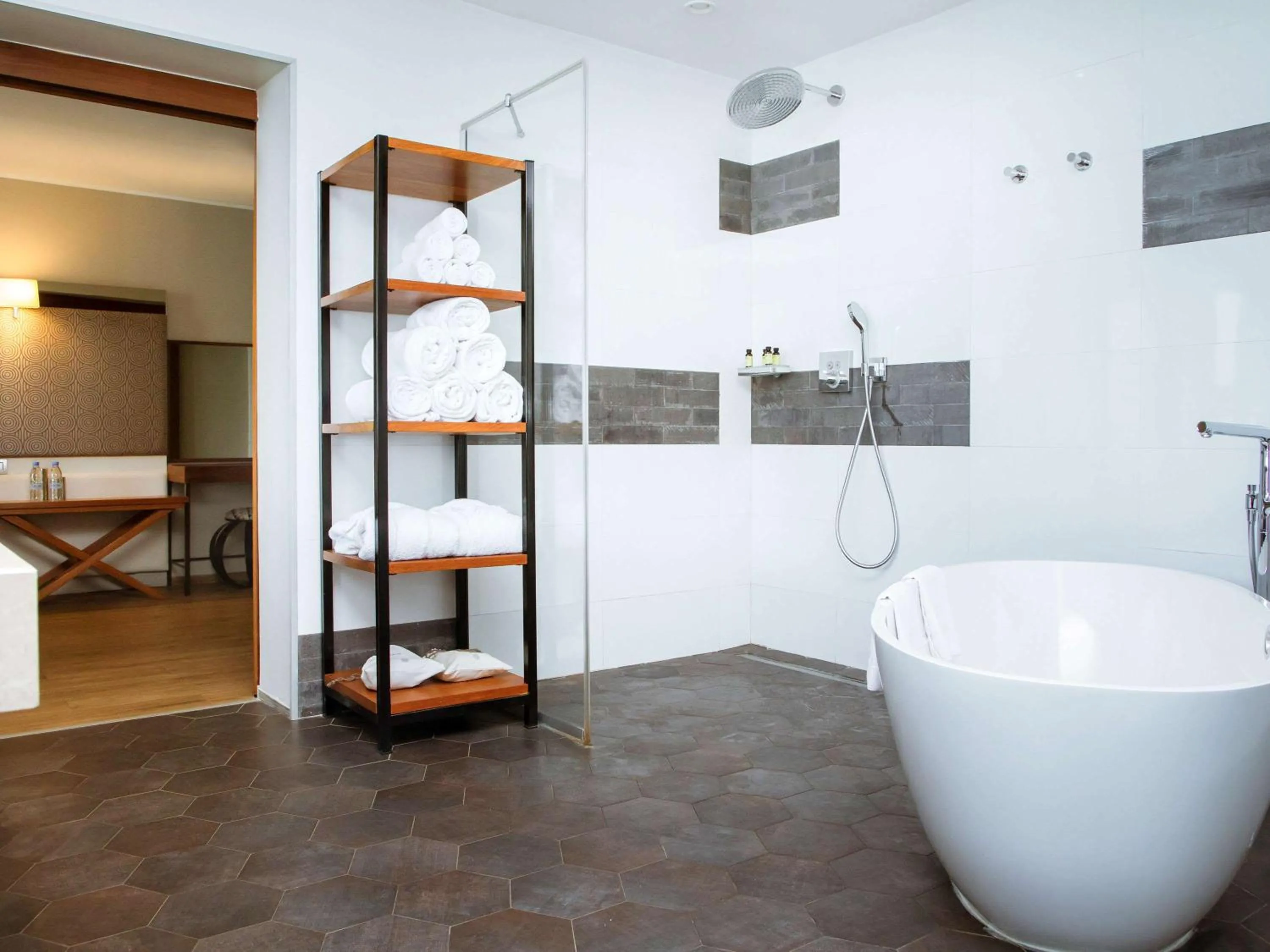 Presidential King Suite with Sea View in Pullman Dakar Teranga