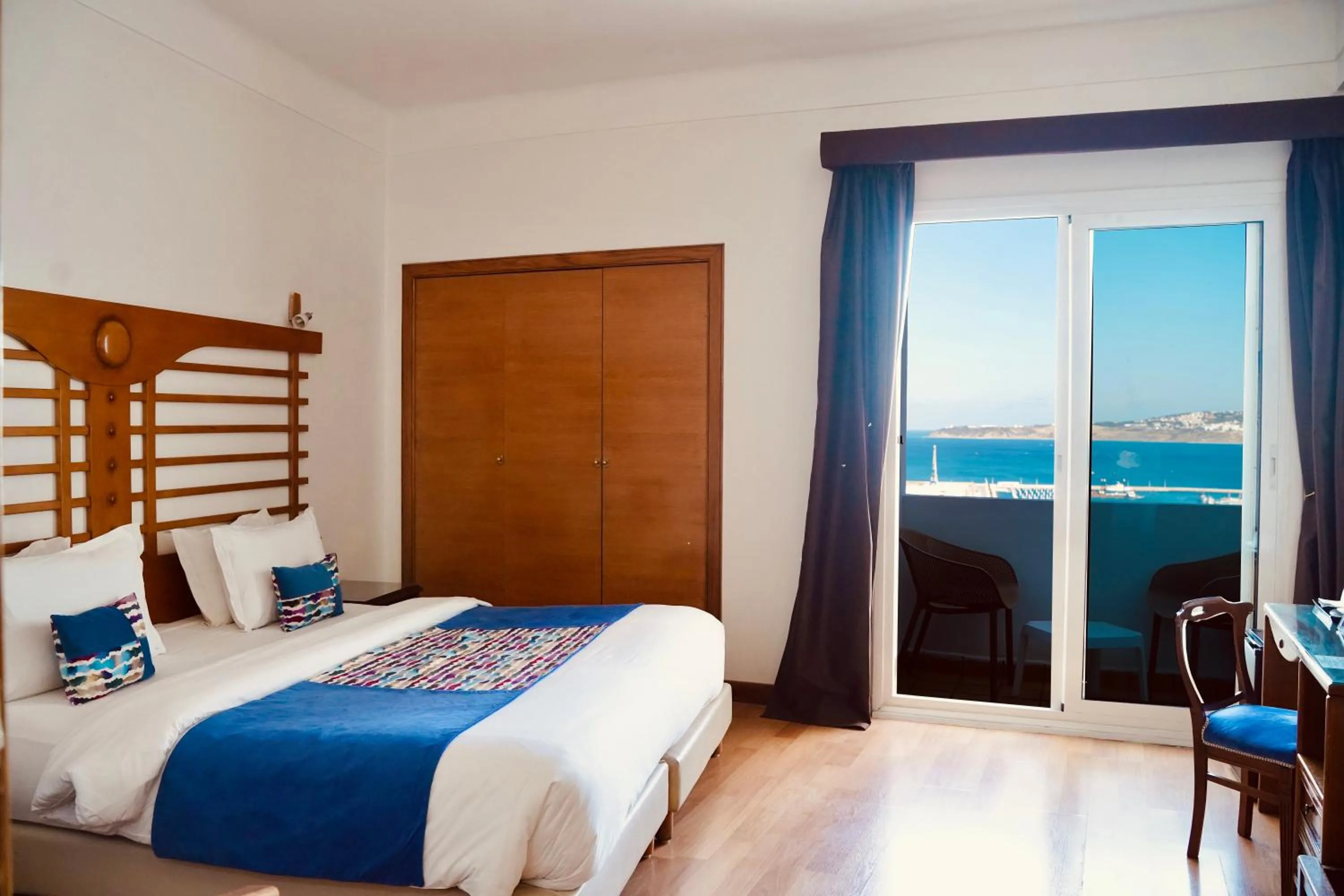 Deluxe Double Room with Sea View in Hôtel Rembrandt