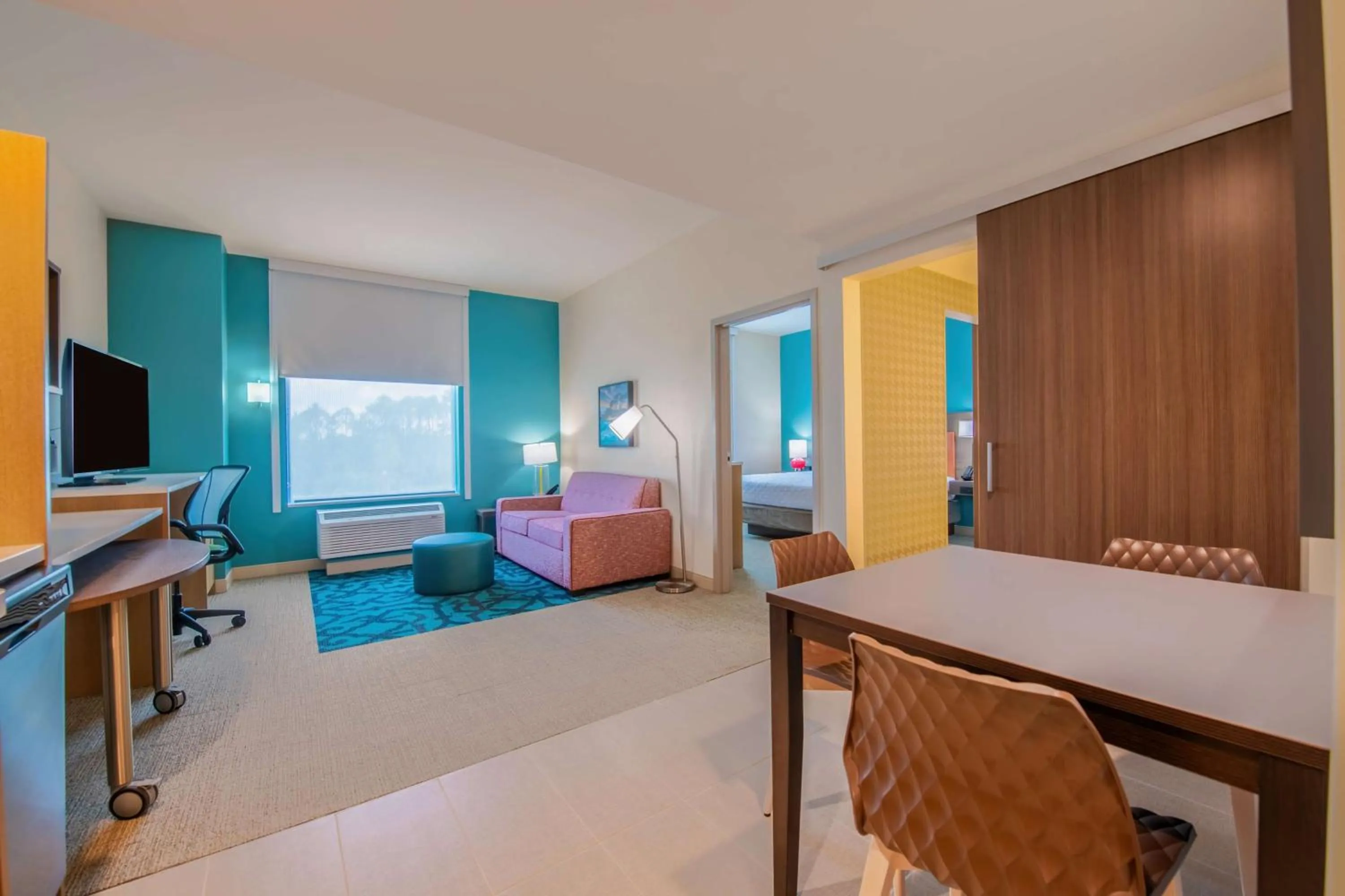 King Suite with Accessible Bathtub in Home2 Suites By Hilton Kingsland