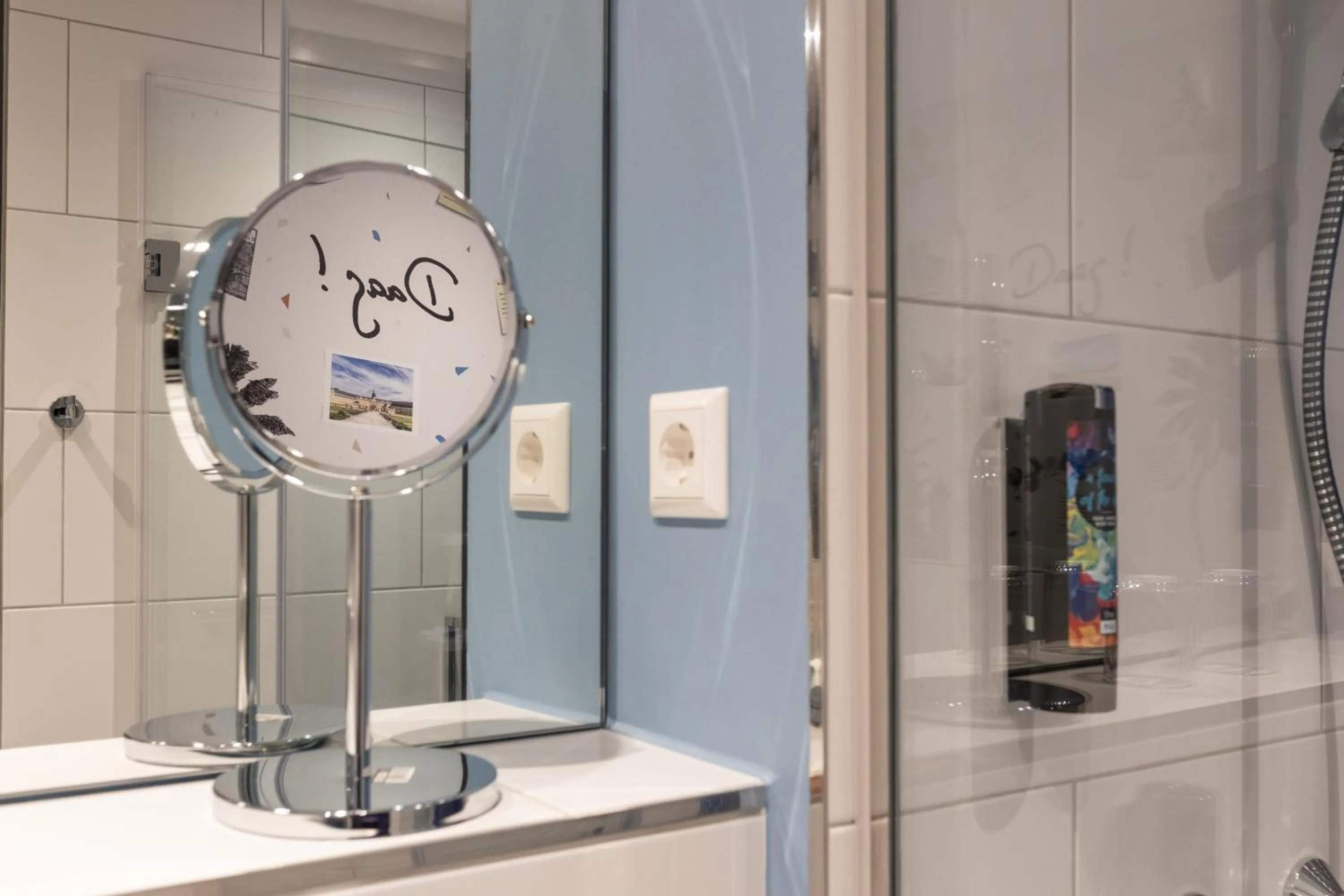 Standard Queen Room in Holiday Inn-the niu, Wave Karlsruhe Oststadt by IHG