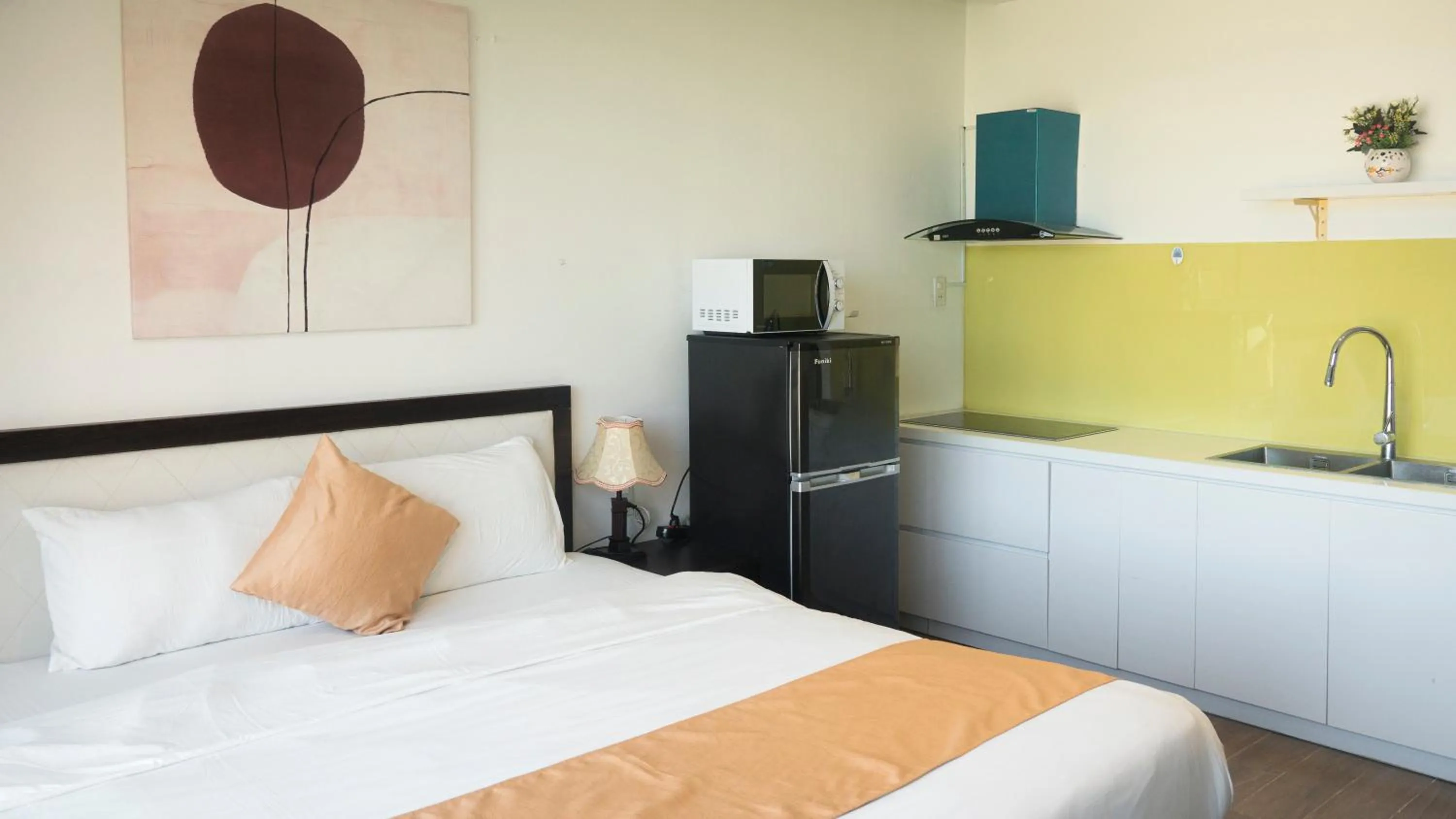 Deluxe King Studio in Horizon Front Beach Hotel Danang