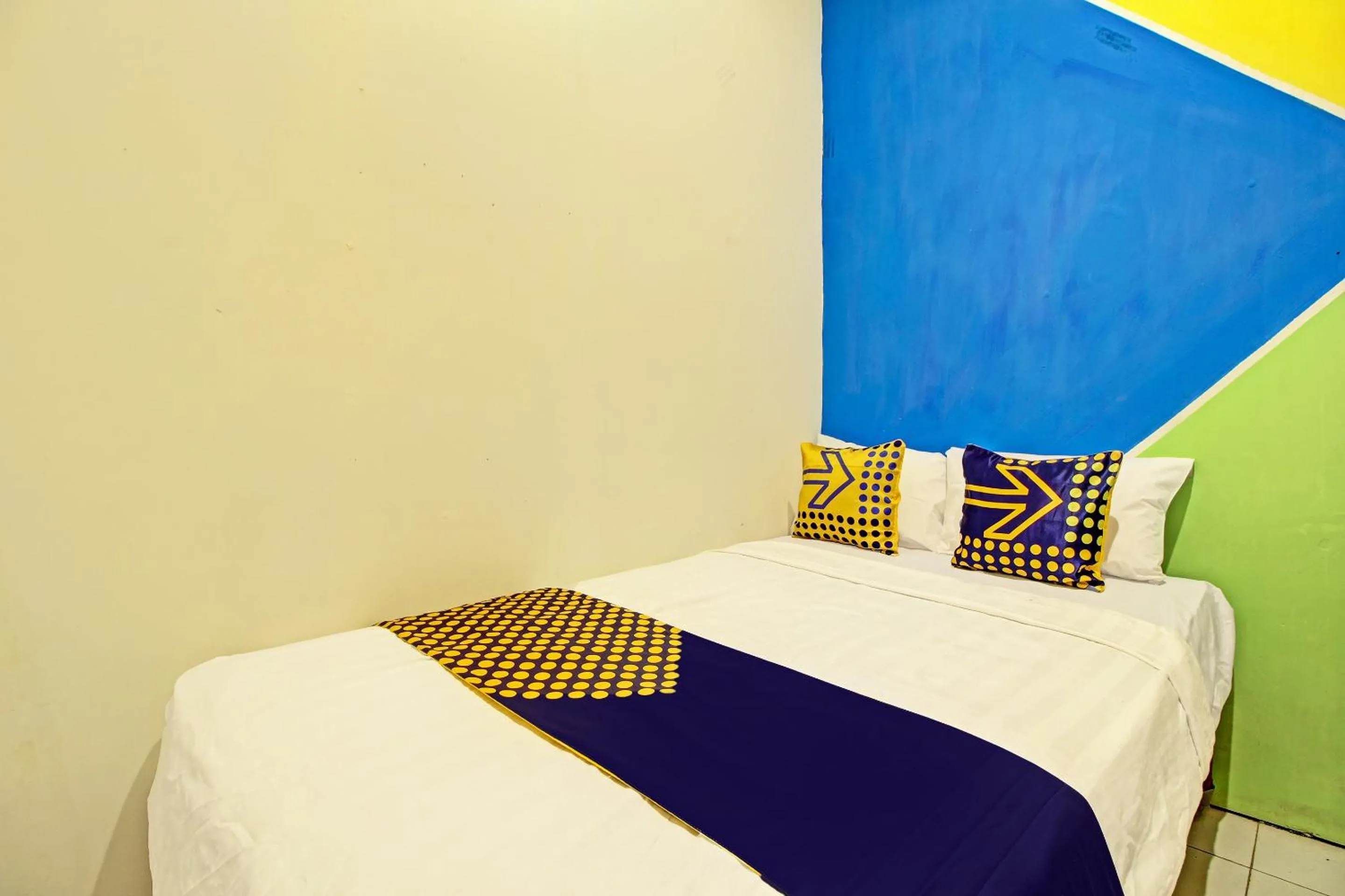 Budget Double Room in Hotel O Pacar Guesthouse